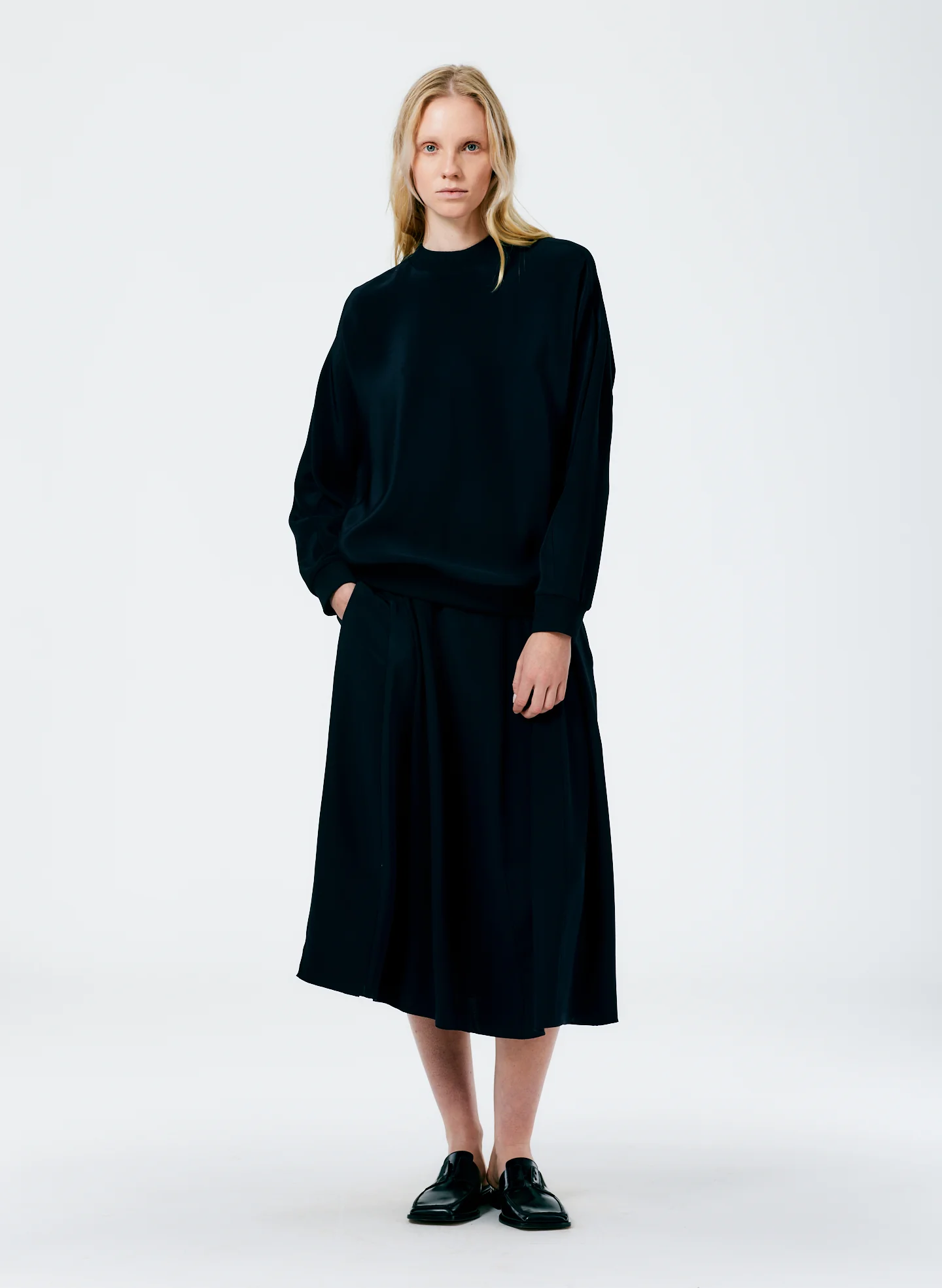 4-Ply Silk Crewneck Eased Out Top - Image 4