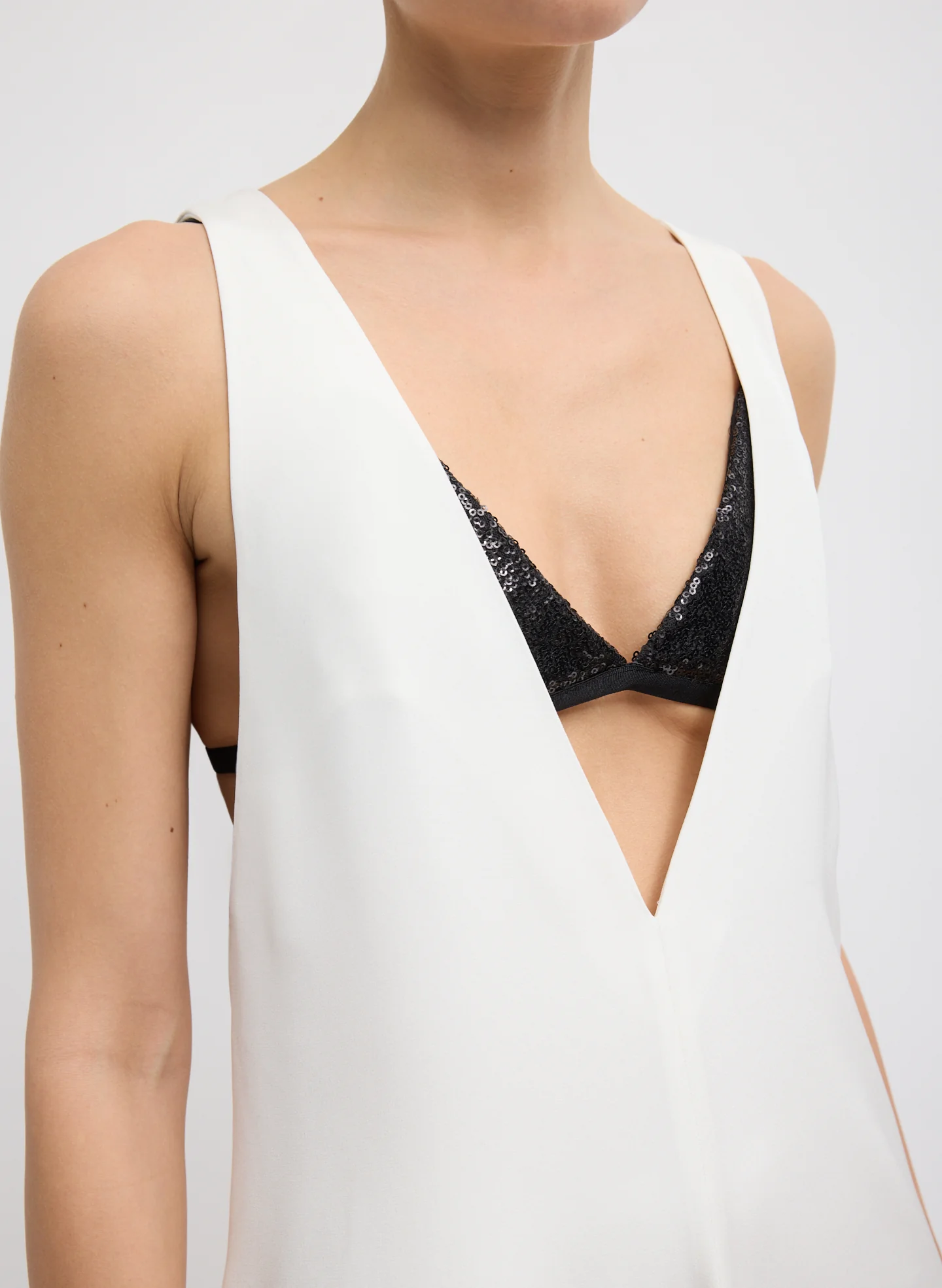 4-Ply Silk V-Neck Dress With Bra - Image 6
