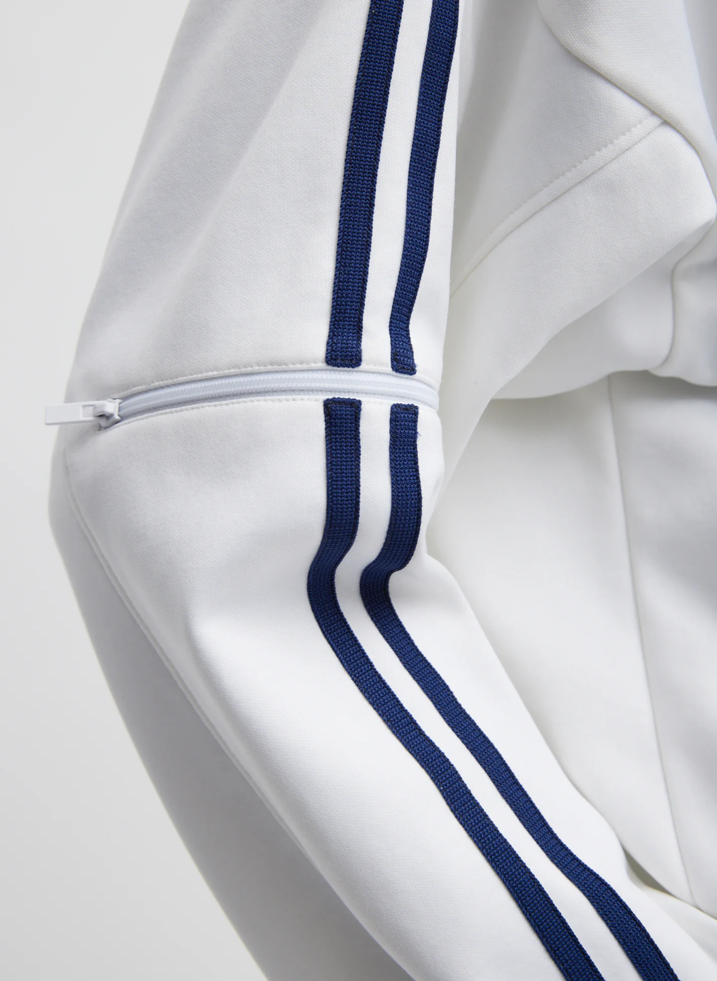 Active Knit Zipper Detailed Track Jacket - Image 3