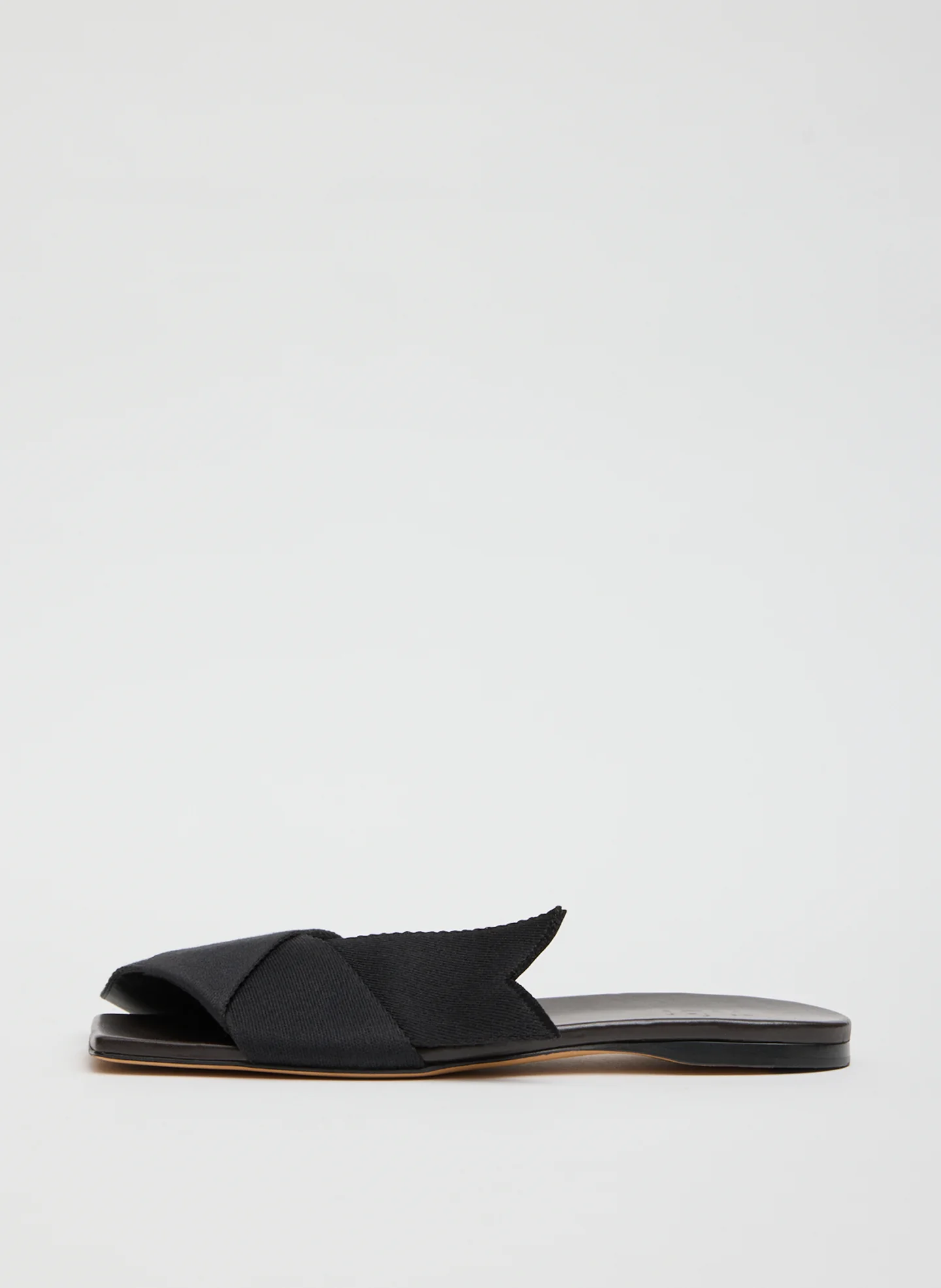 Adrien Sandal