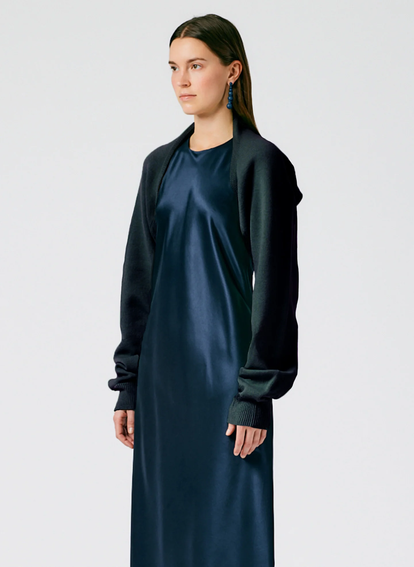 Airy Extrafine Wool Sleeve Shrug - Image 3