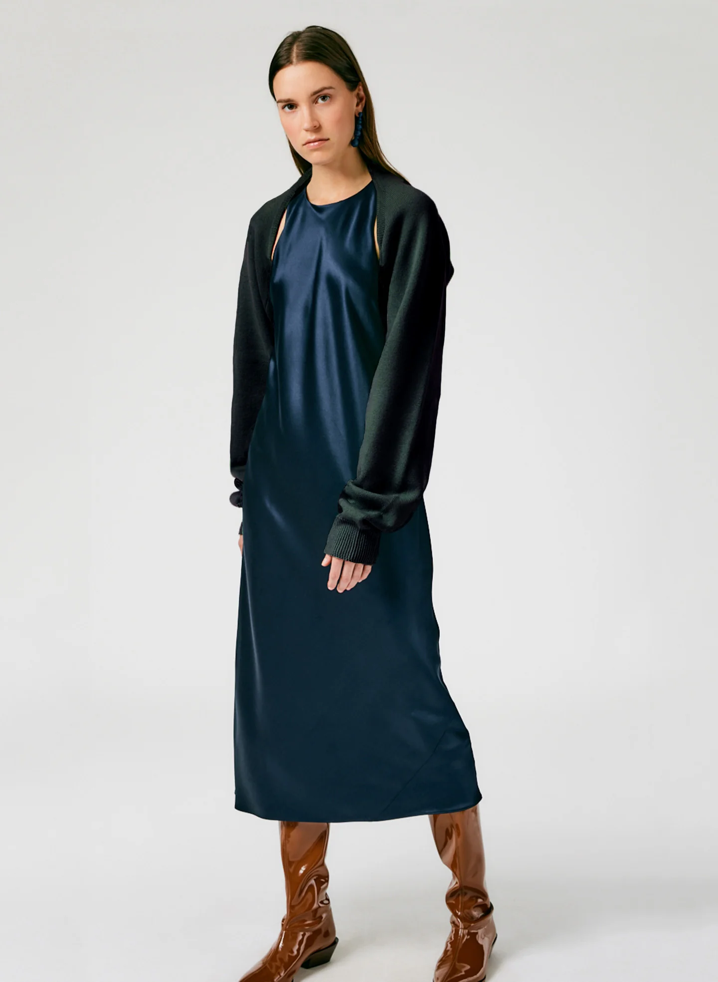 Airy Extrafine Wool Sleeve Shrug - Image 6