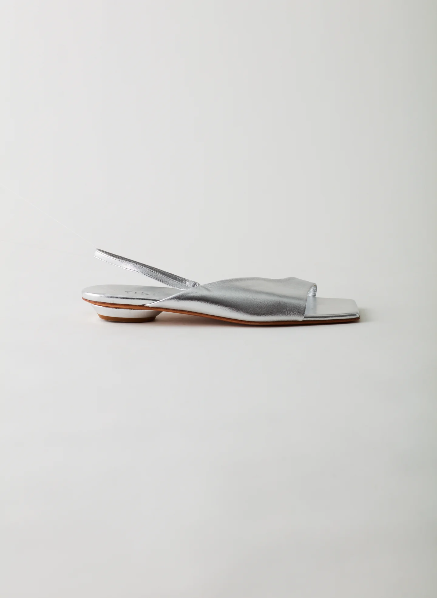 Avi Metallic Asymmetric Flat - Image 5