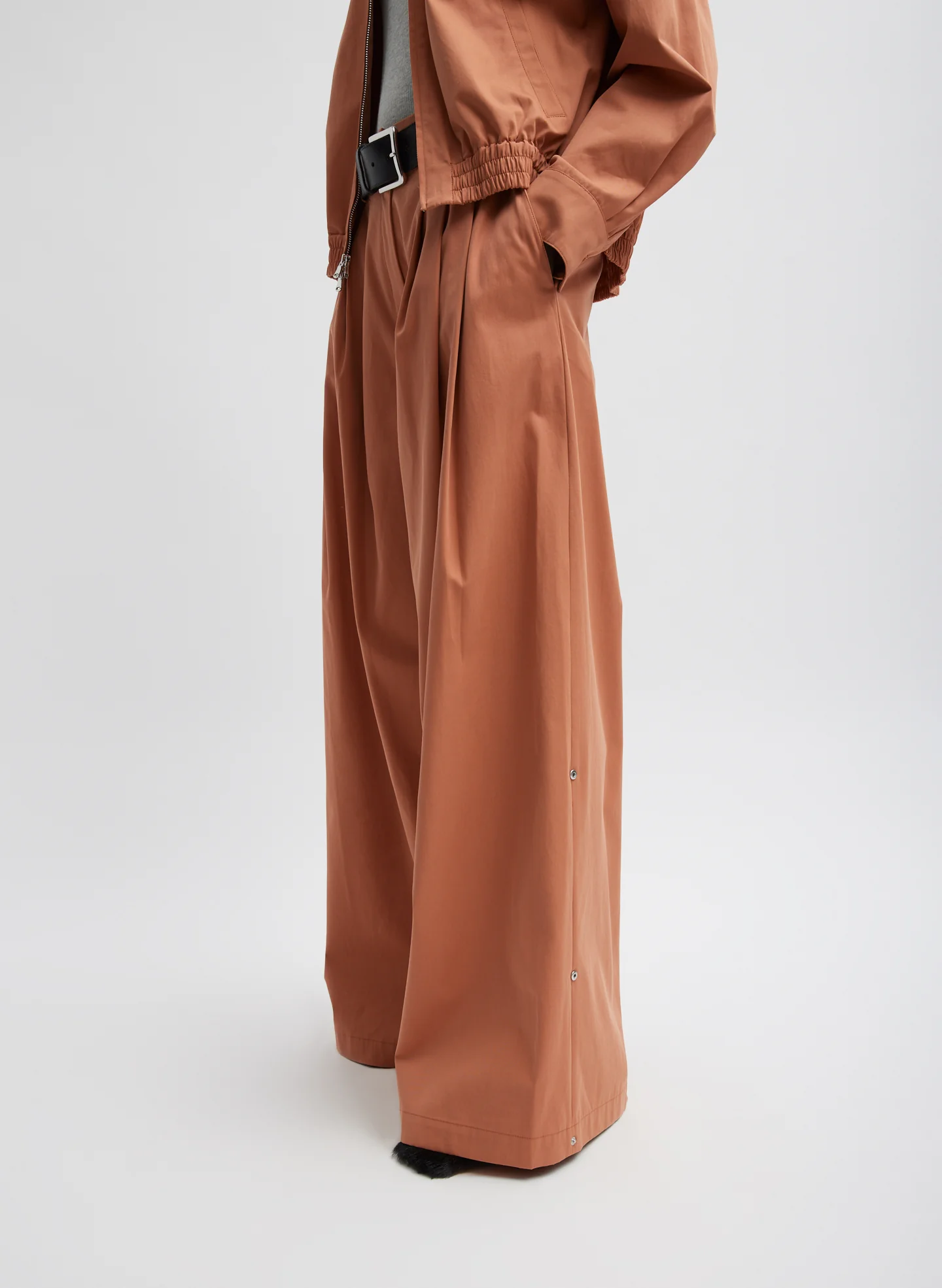 Bio Twill Triple Pleat Pant - Image 12