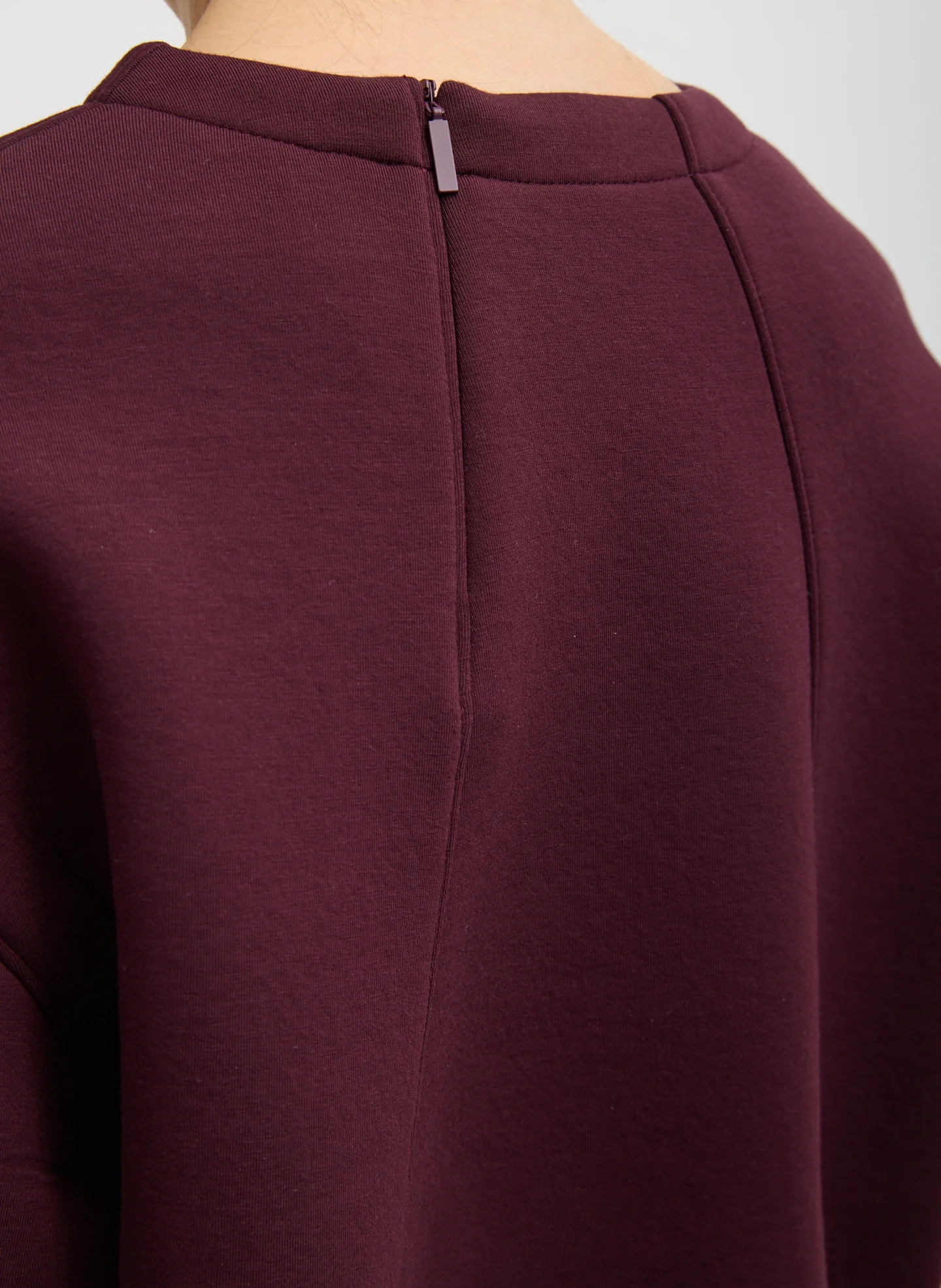 Bonded Viscose Easy V-Neck - Image 4