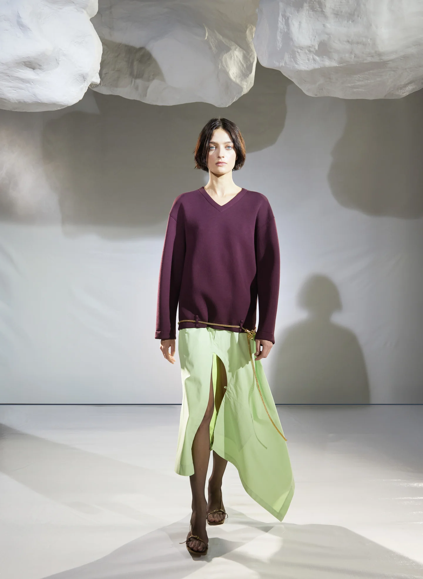 Bonded Viscose Easy V-Neck - Image 8