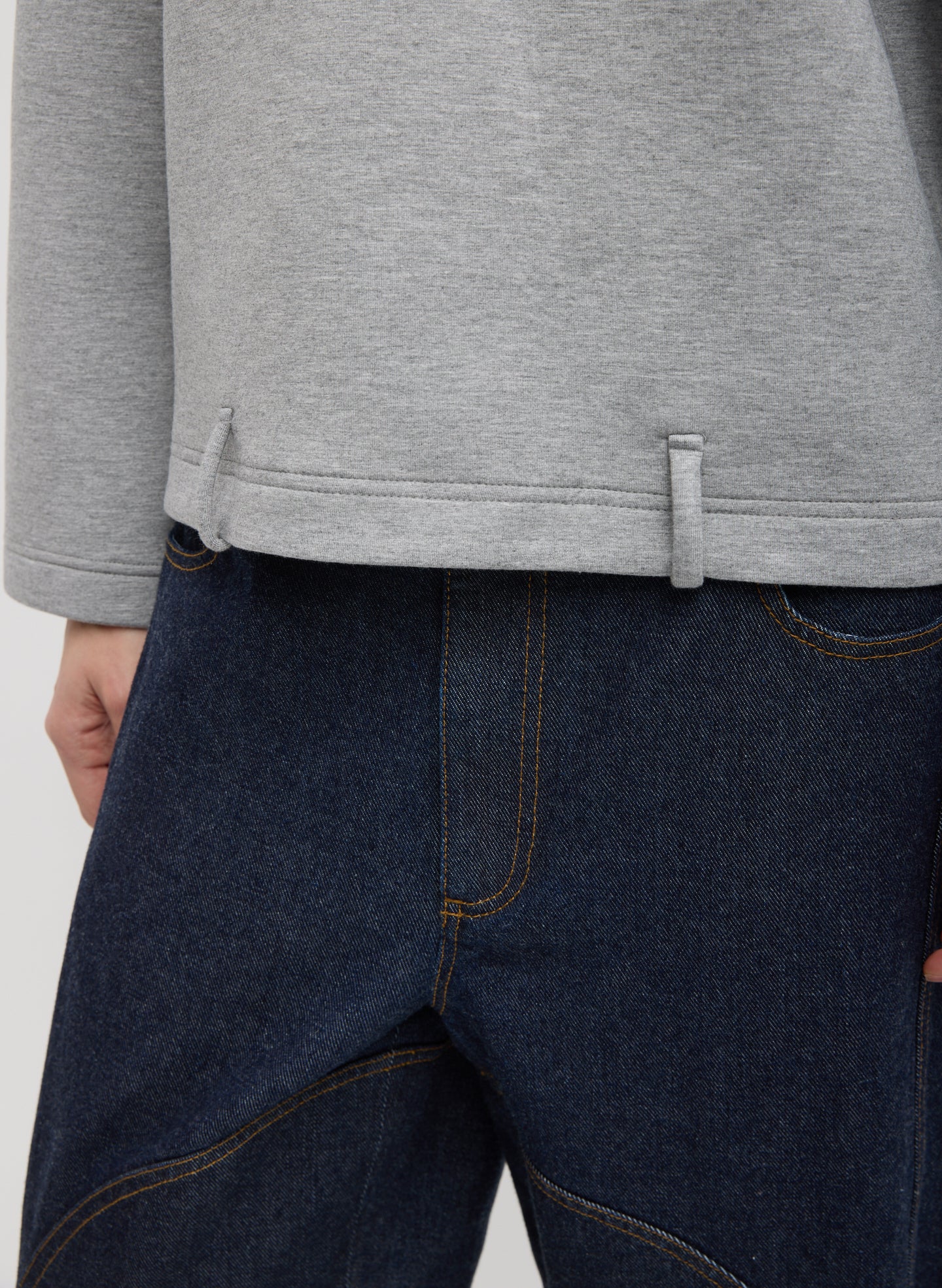 Bonded Viscose Easy V-Neck - Image 3