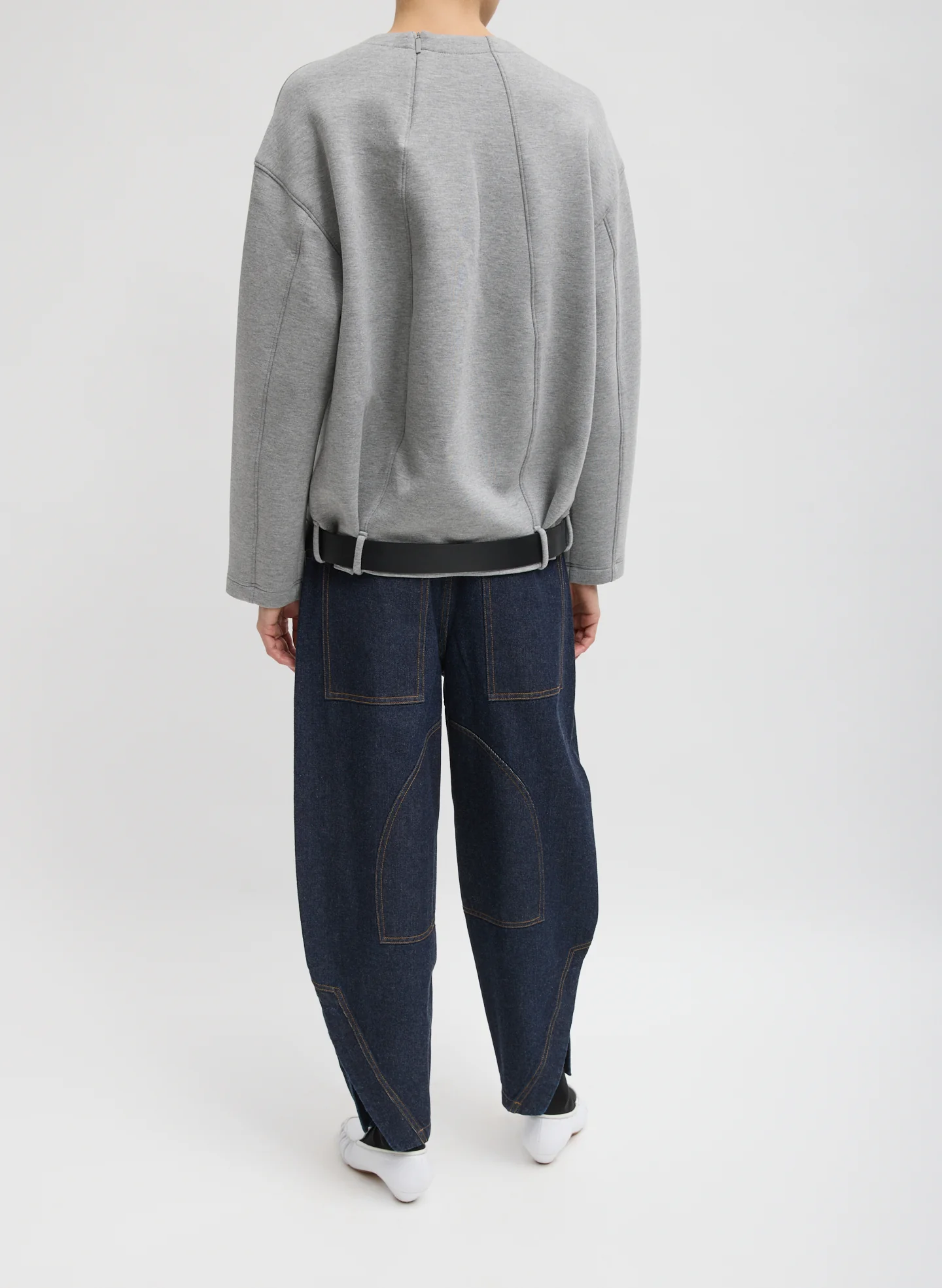 Bonded Viscose Easy V-Neck - Image 5