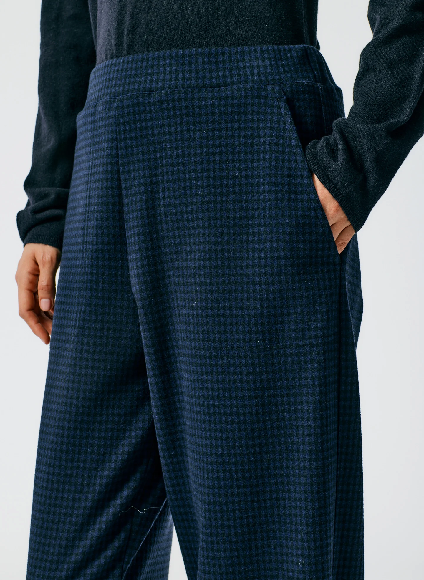 Camille Check Kat Sculpted Pull On Pant - Long - Image 2