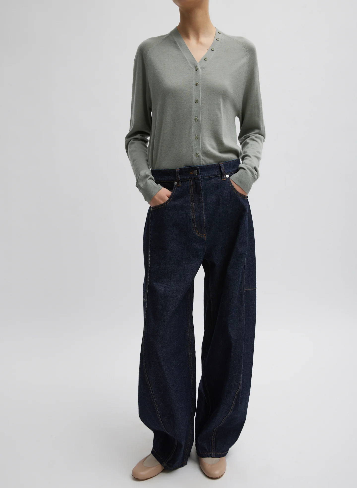 Cashmere Silk Blend Slim Cardigan - Image 4
