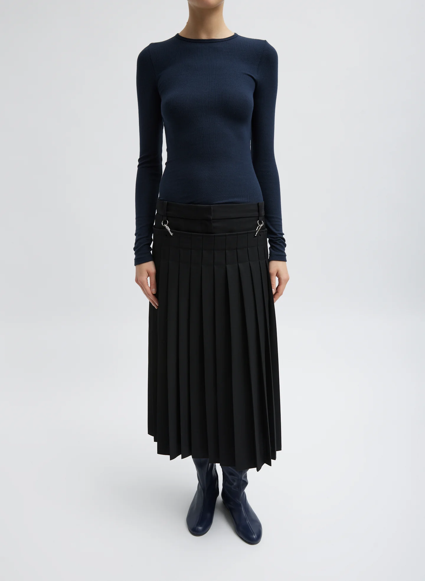 Circular Ribbed Crewneck Pullover T-Shirt - Image 6