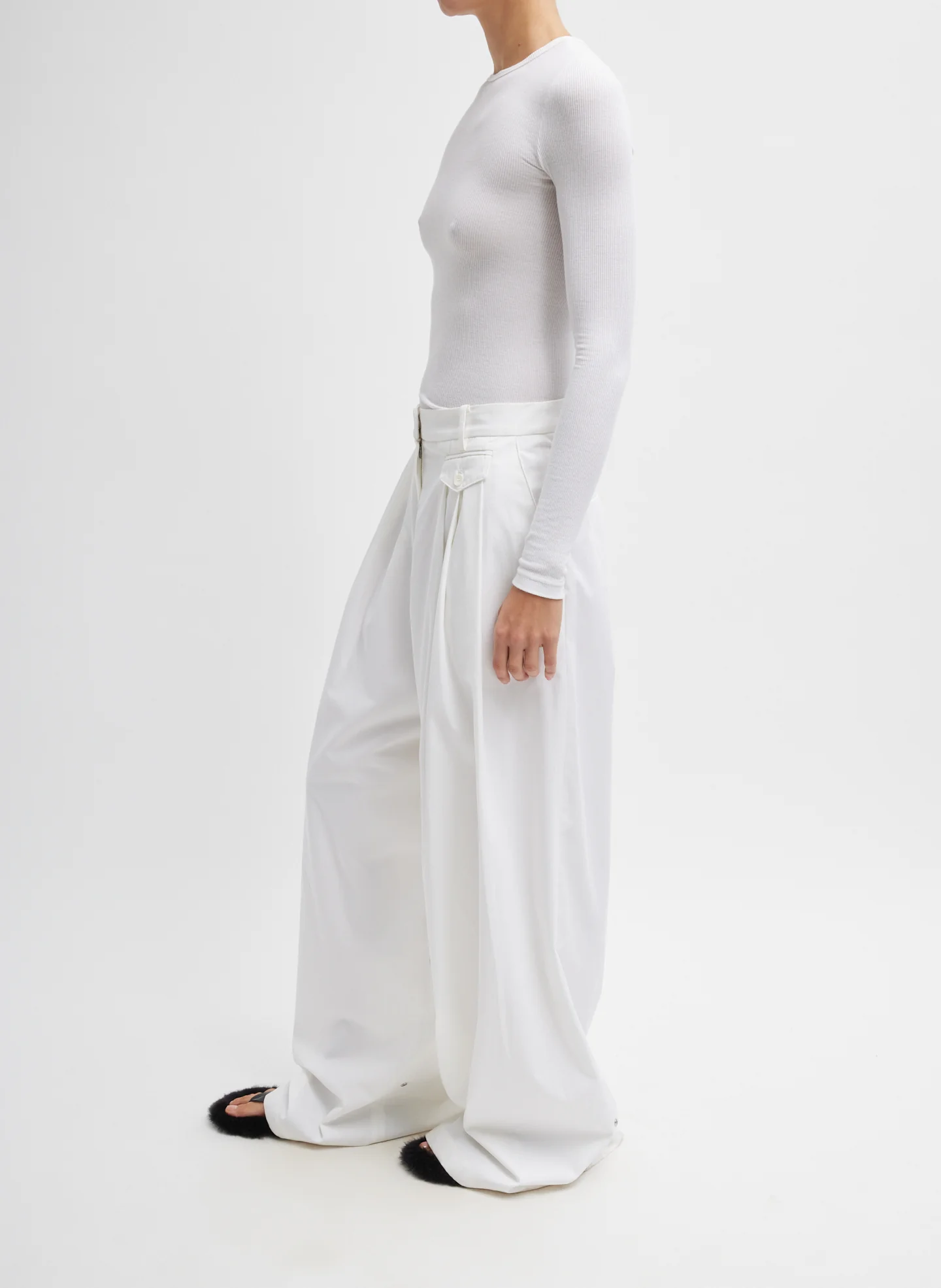 Circular Ribbed Crewneck Pullover T-Shirt - Image 6