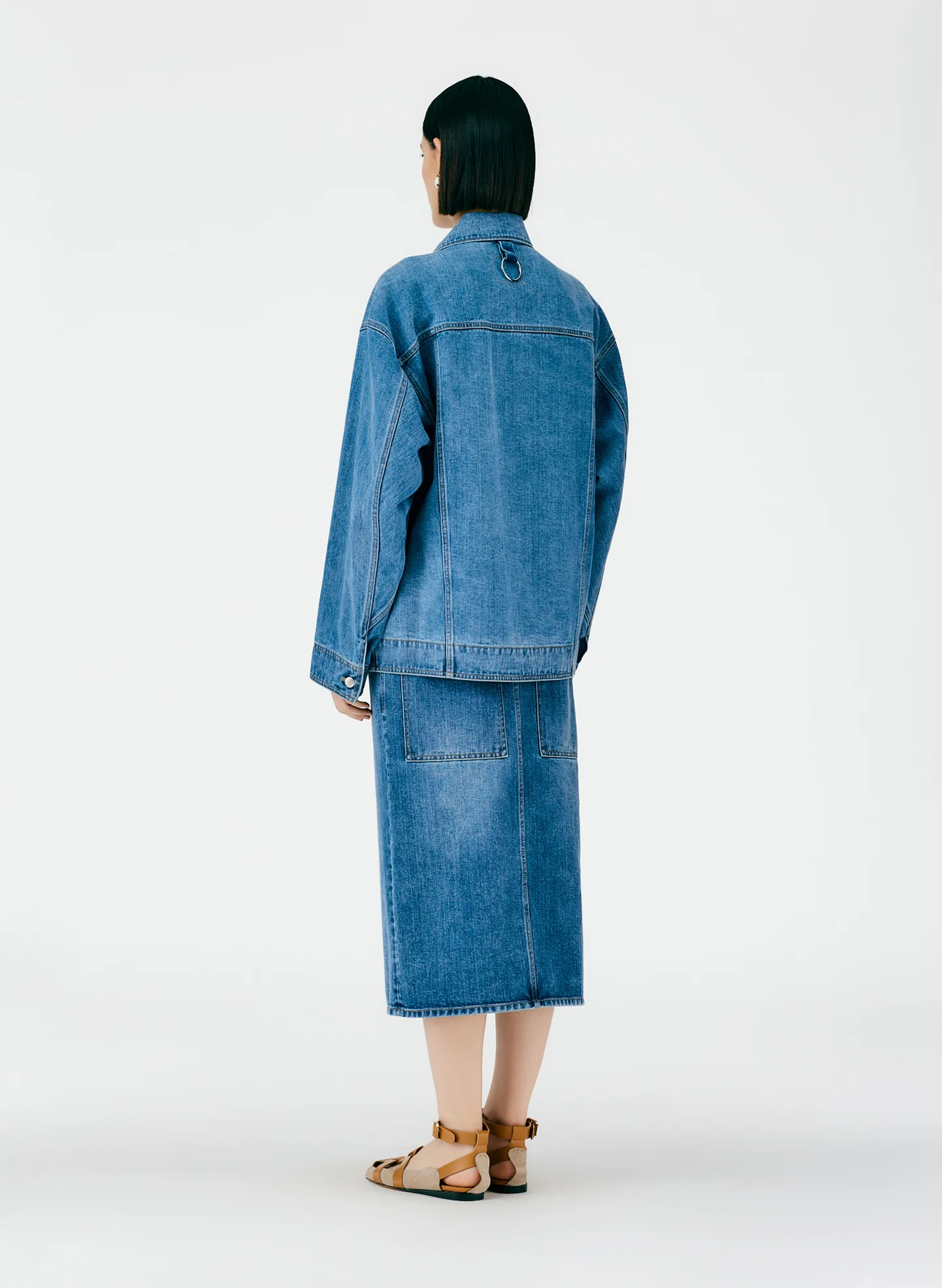 Classic Wash Oversized Jean Jacket - Image 4