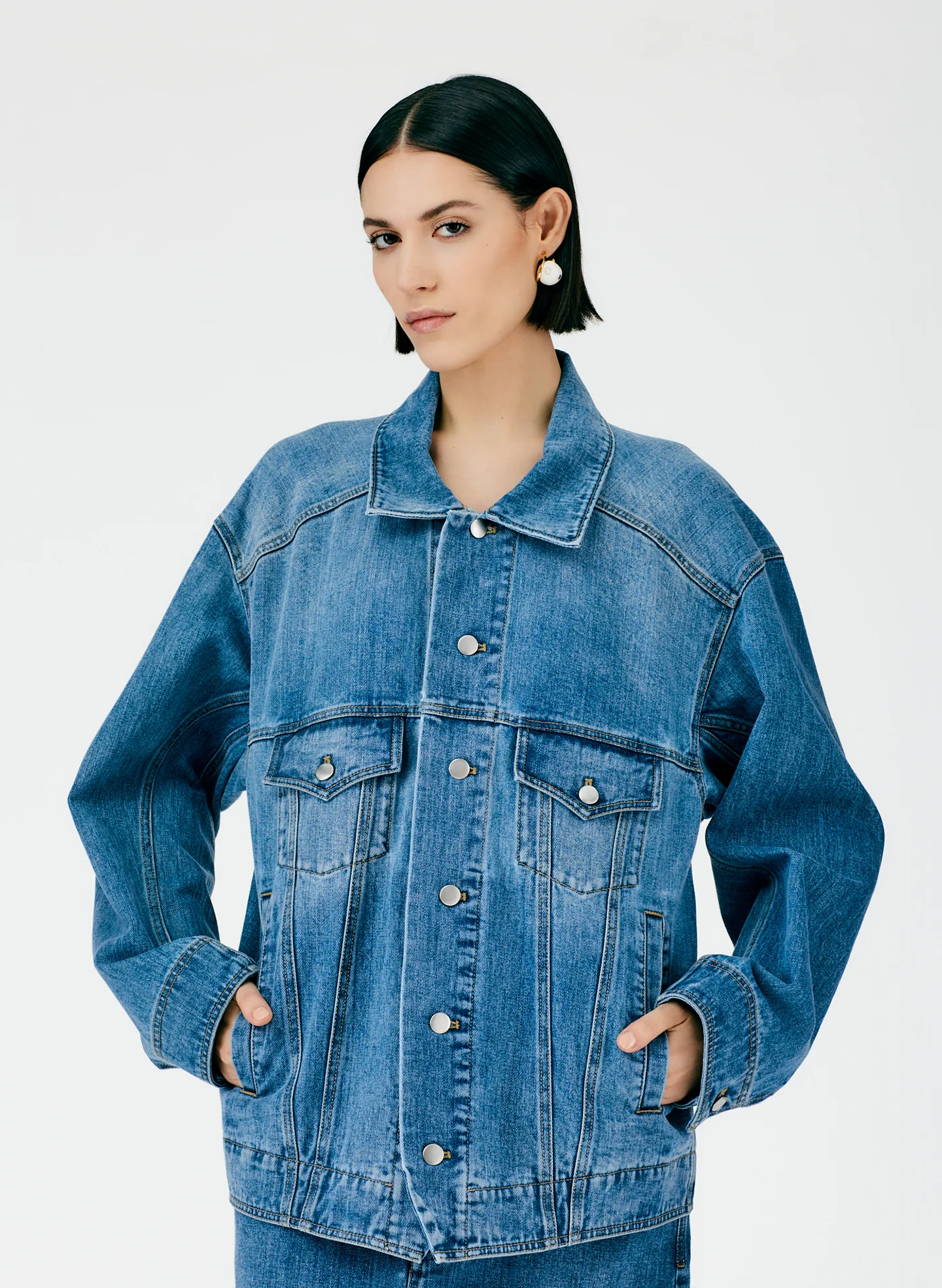 Classic Wash Oversized Jean Jacket - Image 5
