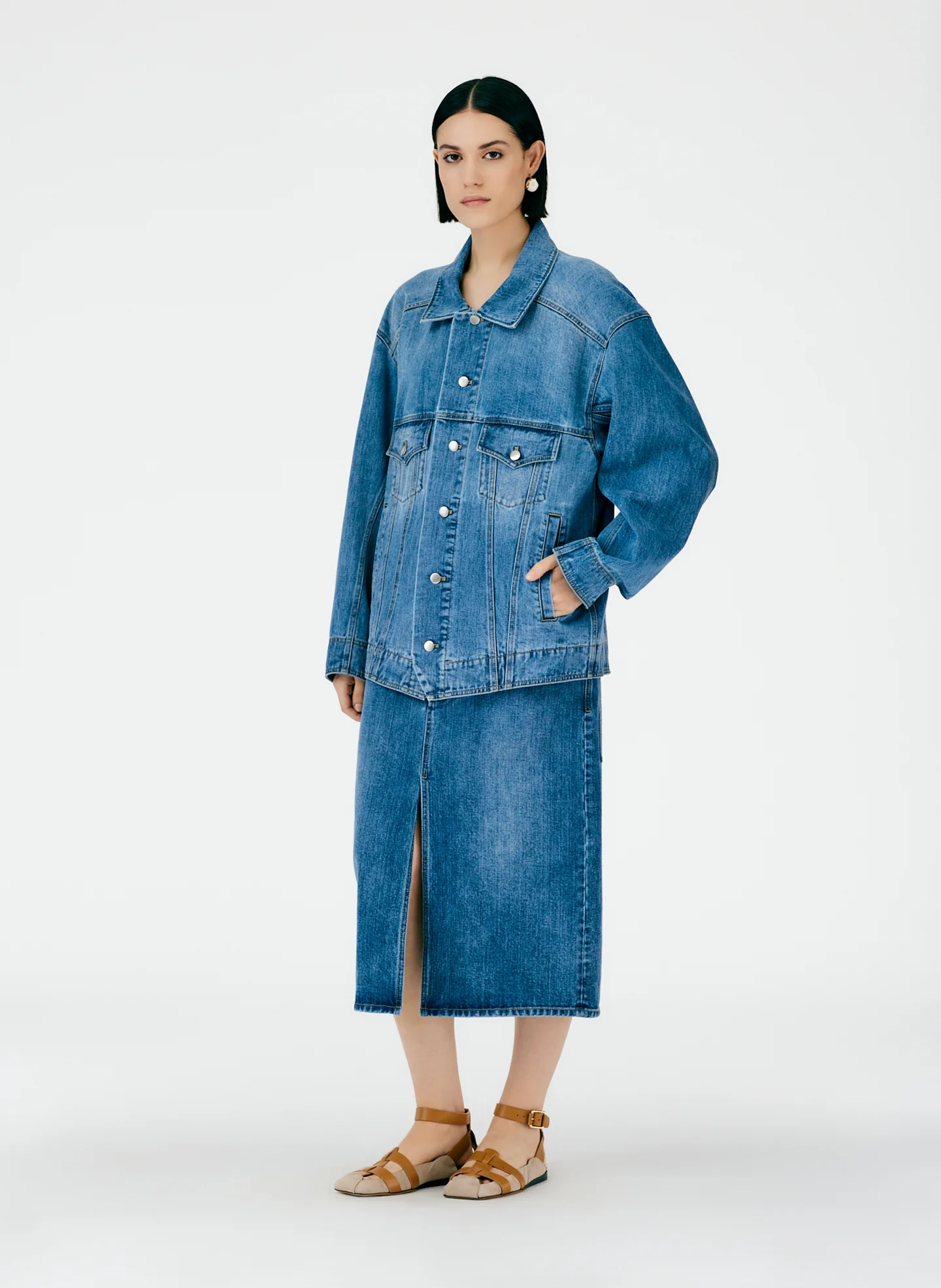 Classic Wash Oversized Jean Jacket - Image 6