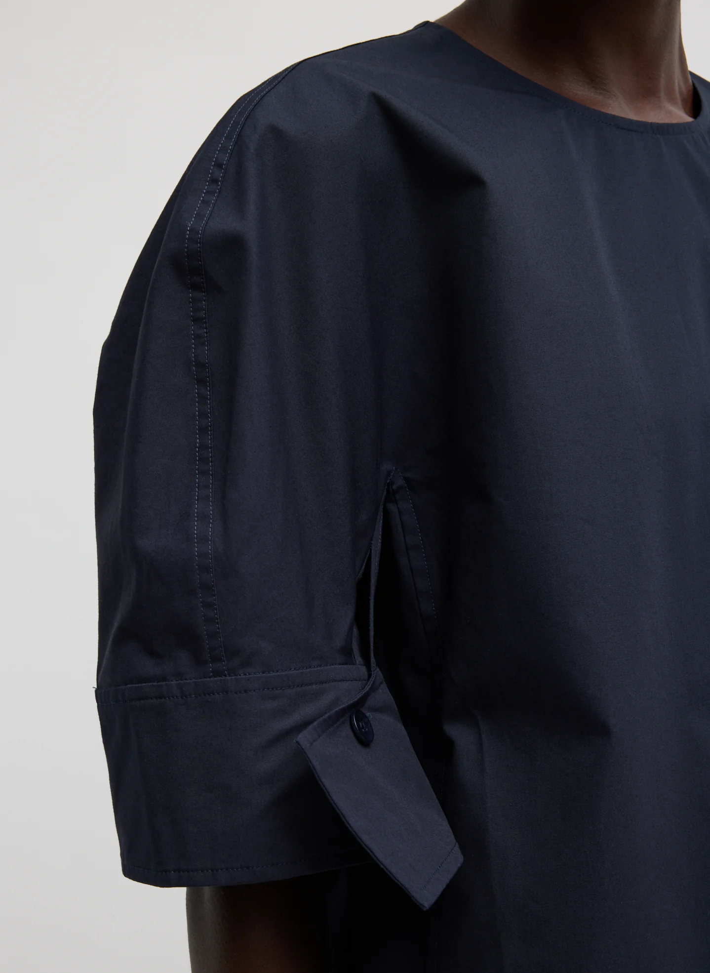 Compact Eco Poplin Reverse Sleeve Top - Image 6