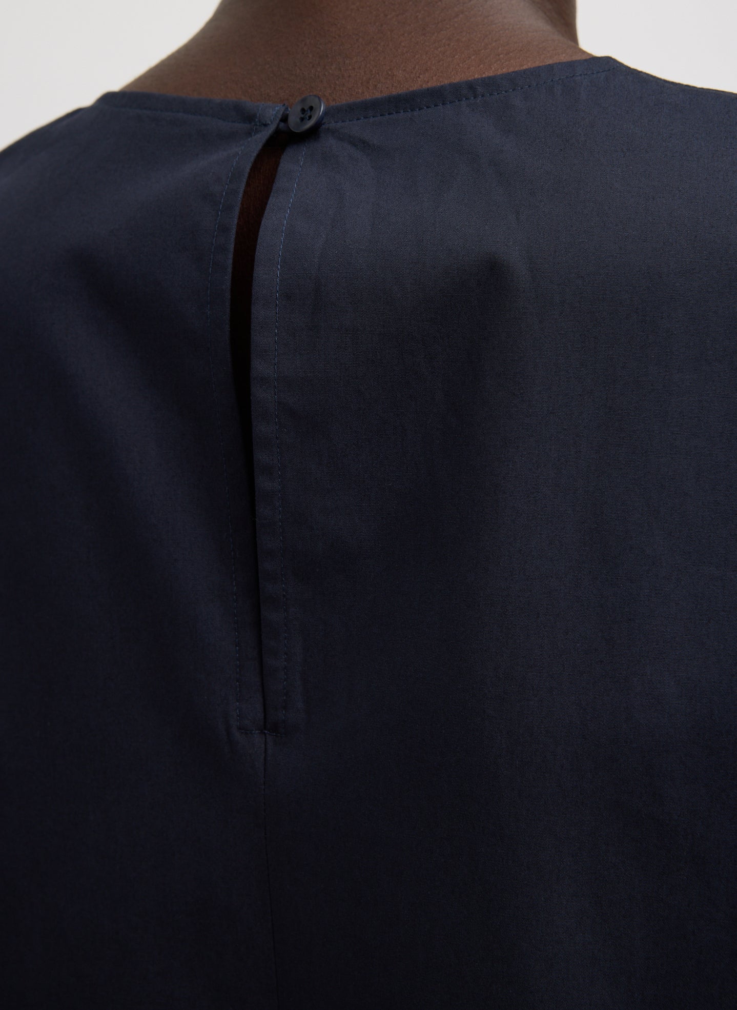 Compact Eco Poplin Reverse Sleeve Top - Image 7