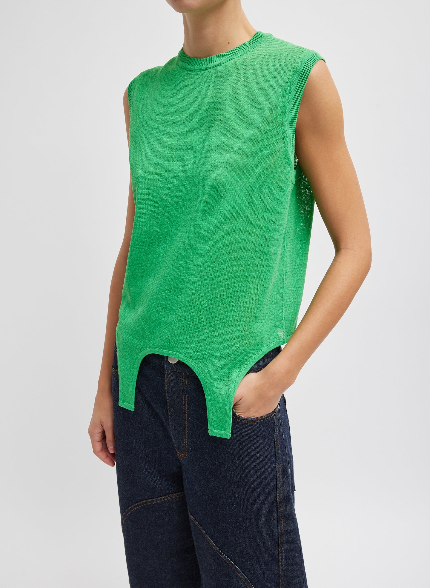 Crispy Sleeveless Sweater