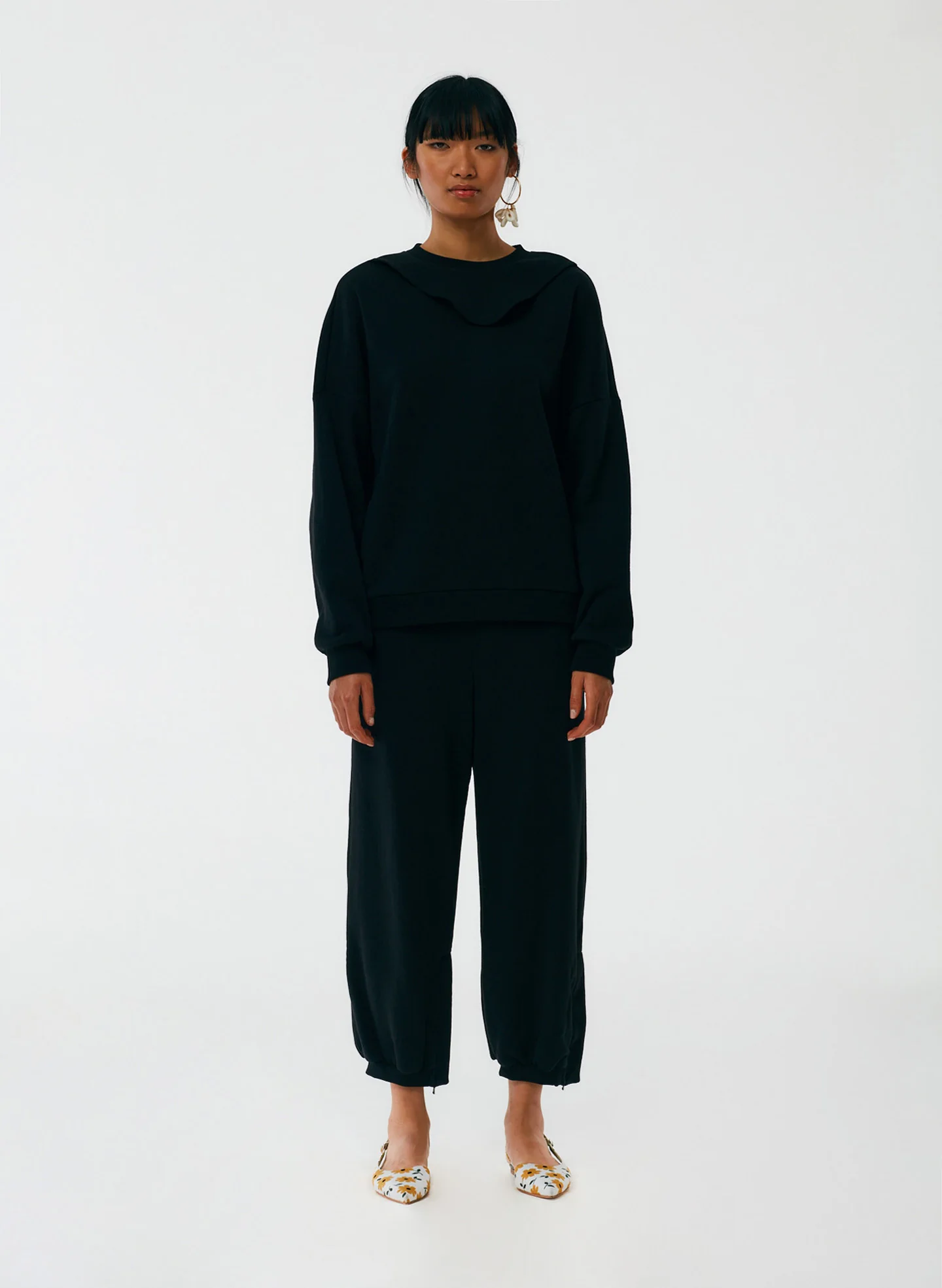 Cropped Sweatpant with Zipper - Image 7