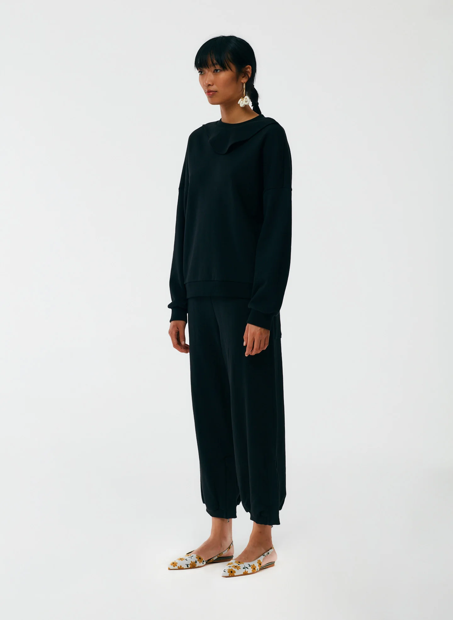 Cropped Sweatpant with Zipper - Image 8