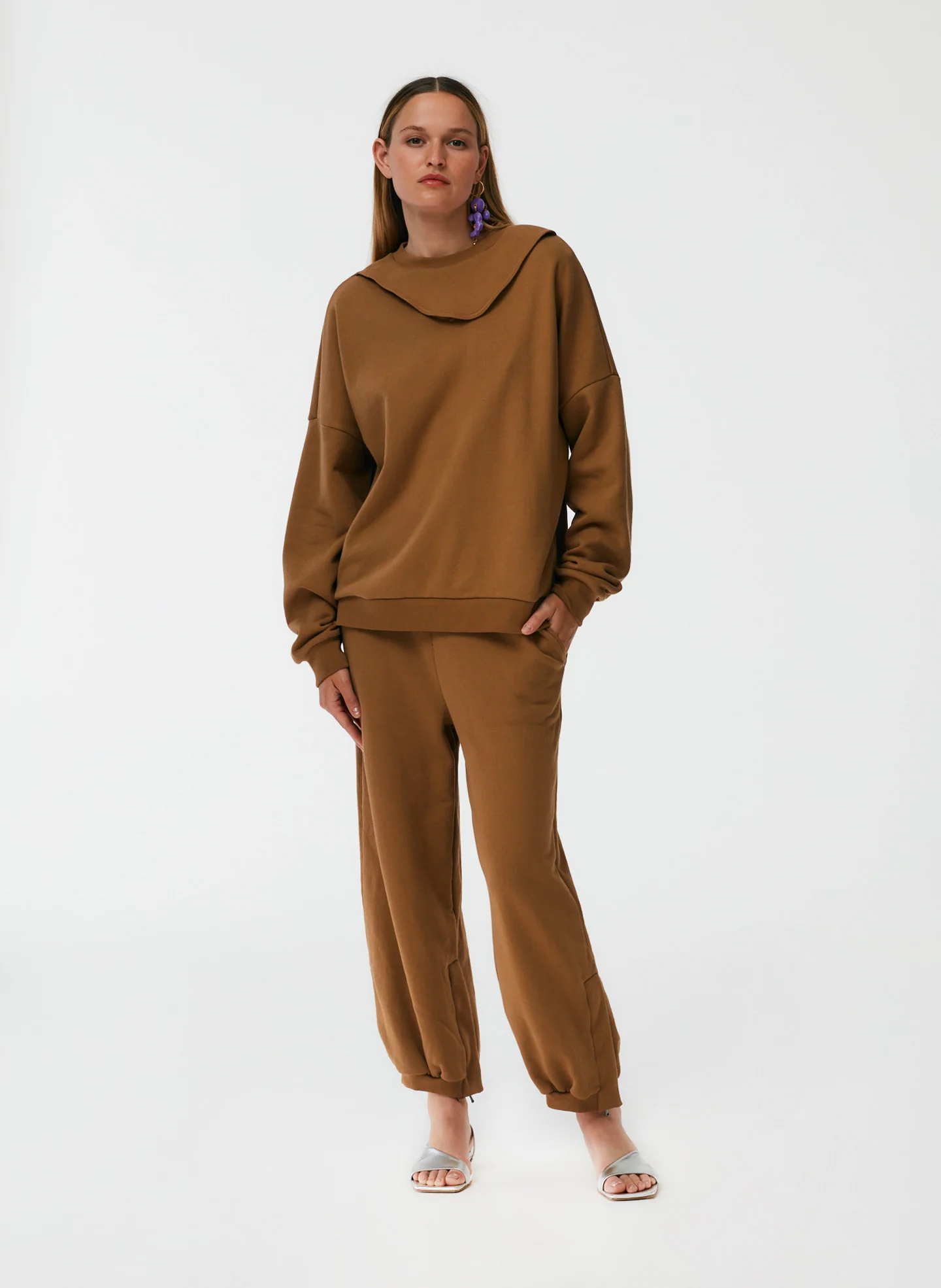 Cutout Dicky Sweatshirt - Image 5