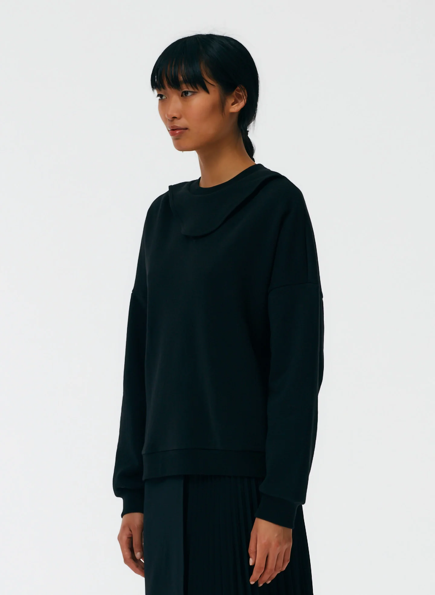 Cutout Dicky Sweatshirt - Image 7