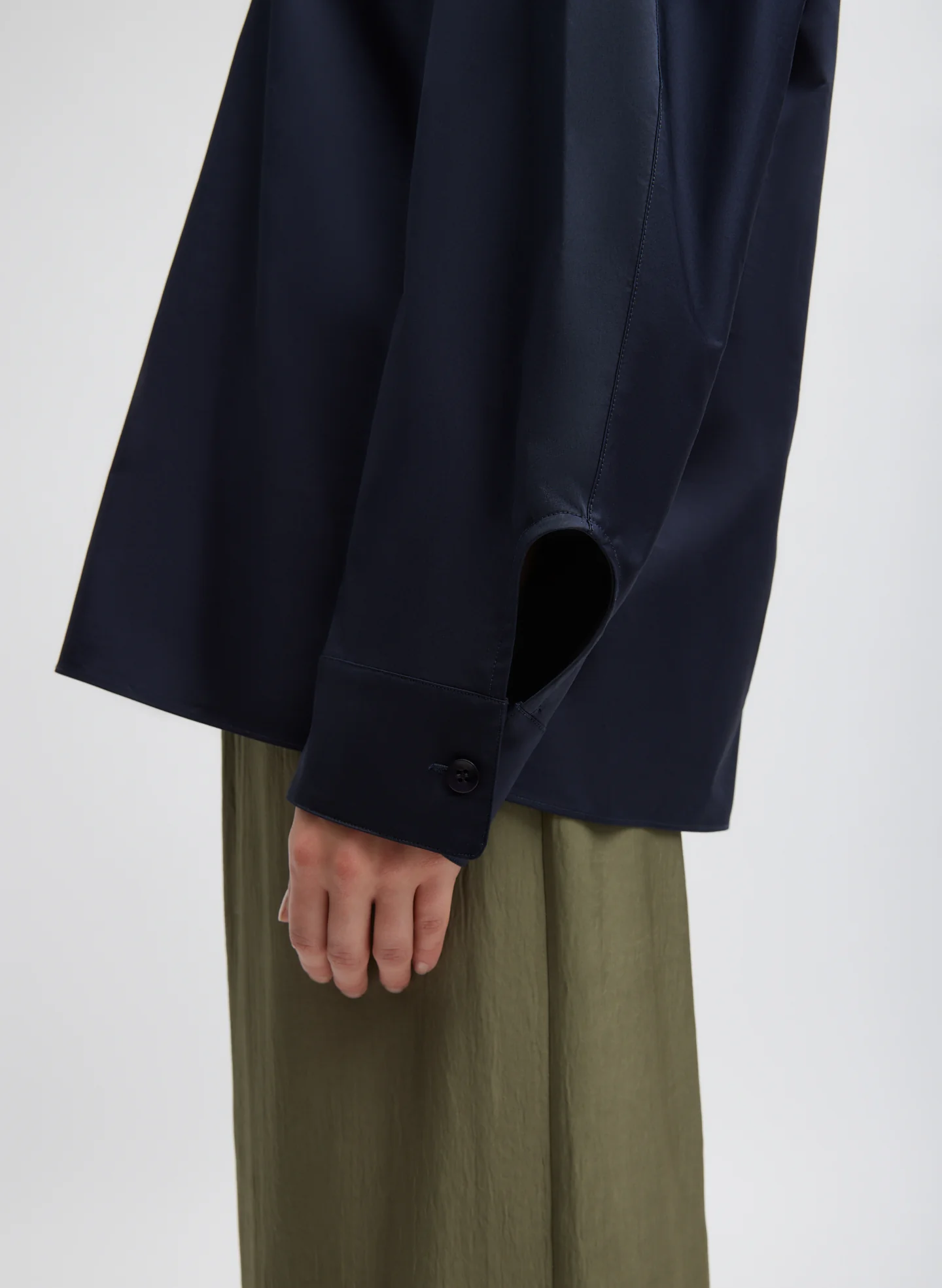 Eco Poplin Hooded Shirt - Image 2