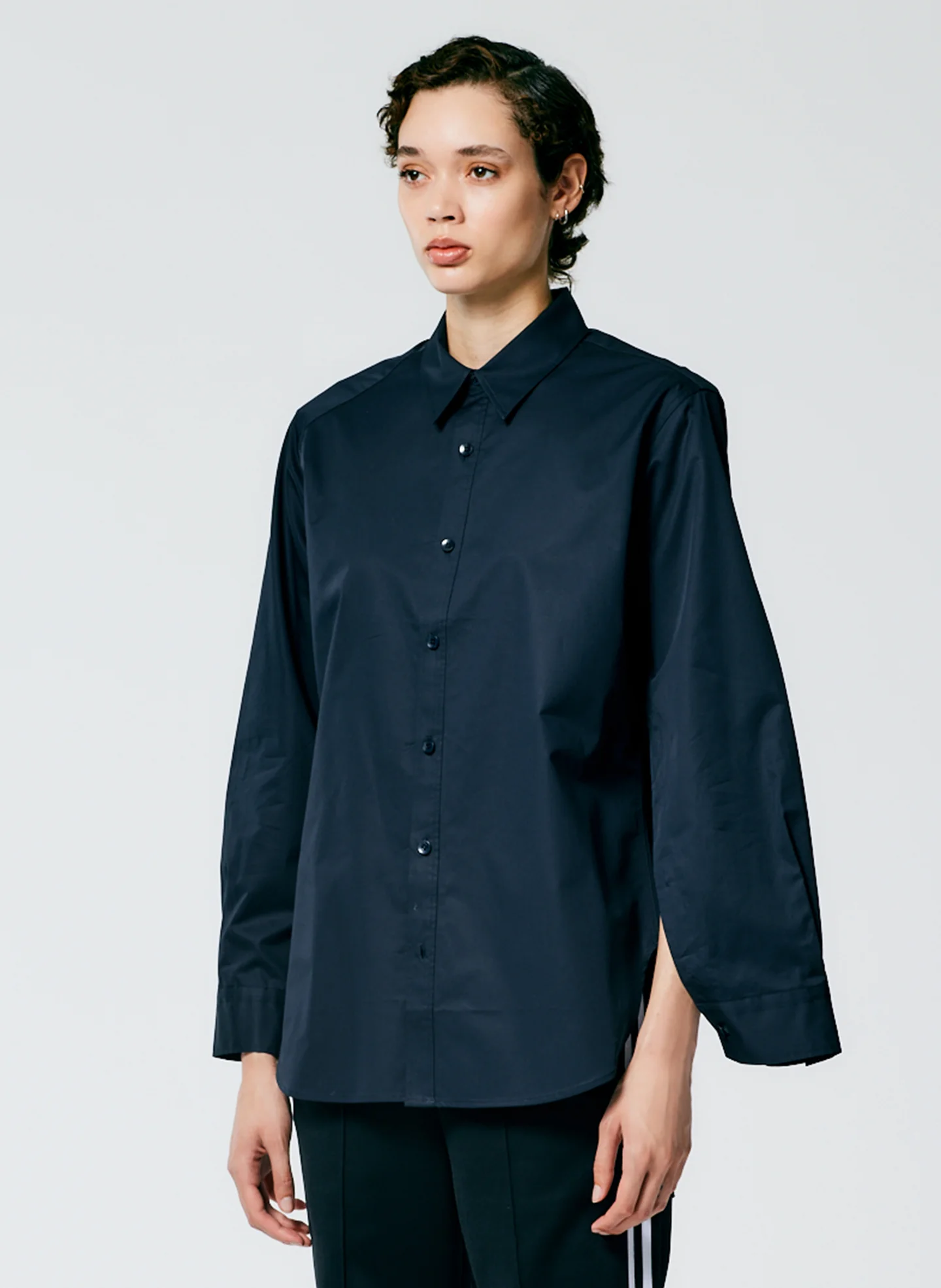 Eco Poplin Shirt With Inseam Vent - Image 4