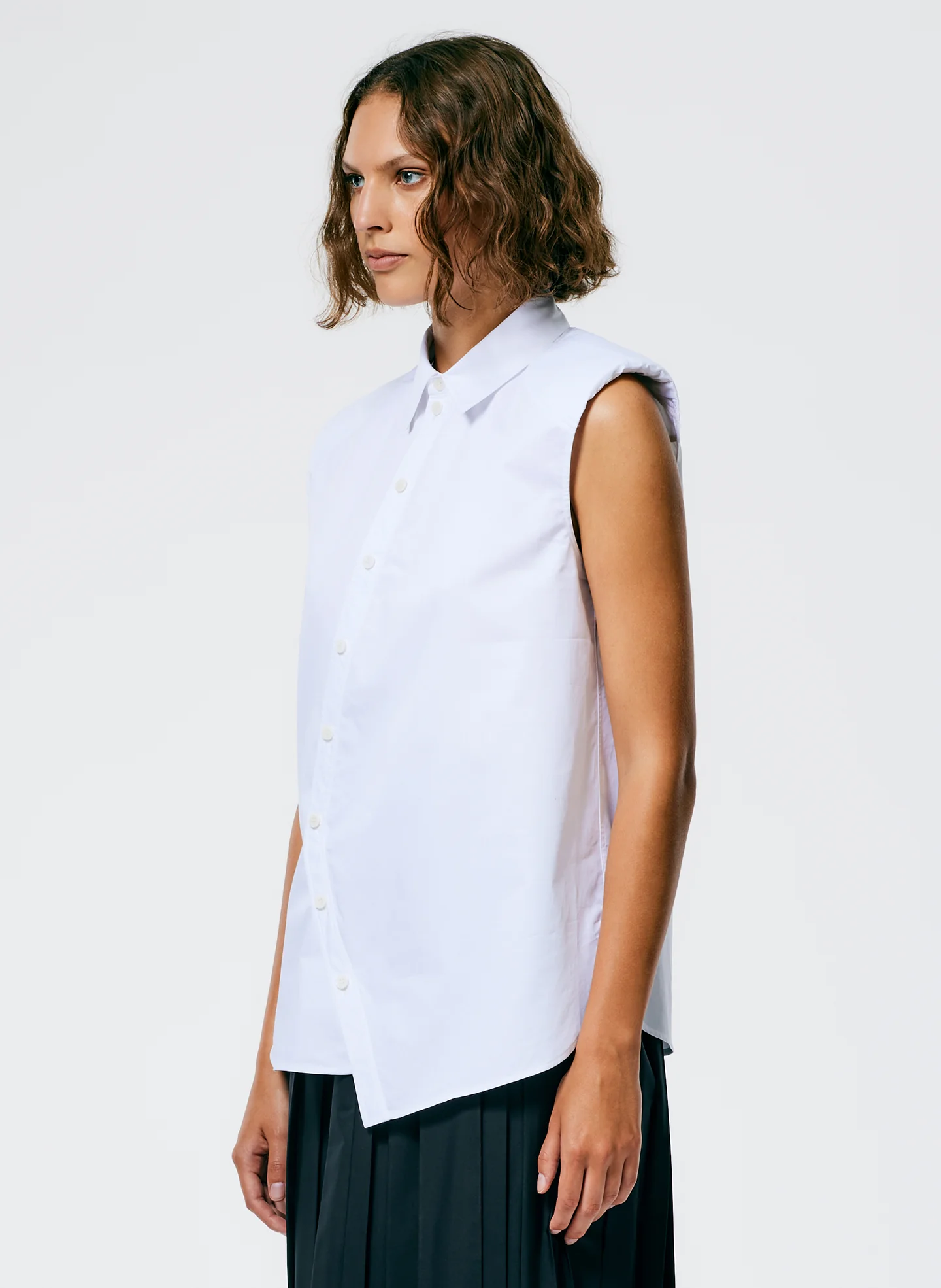 Eco Poplin Sleeveless Shoulderpad Shirt - Image 3