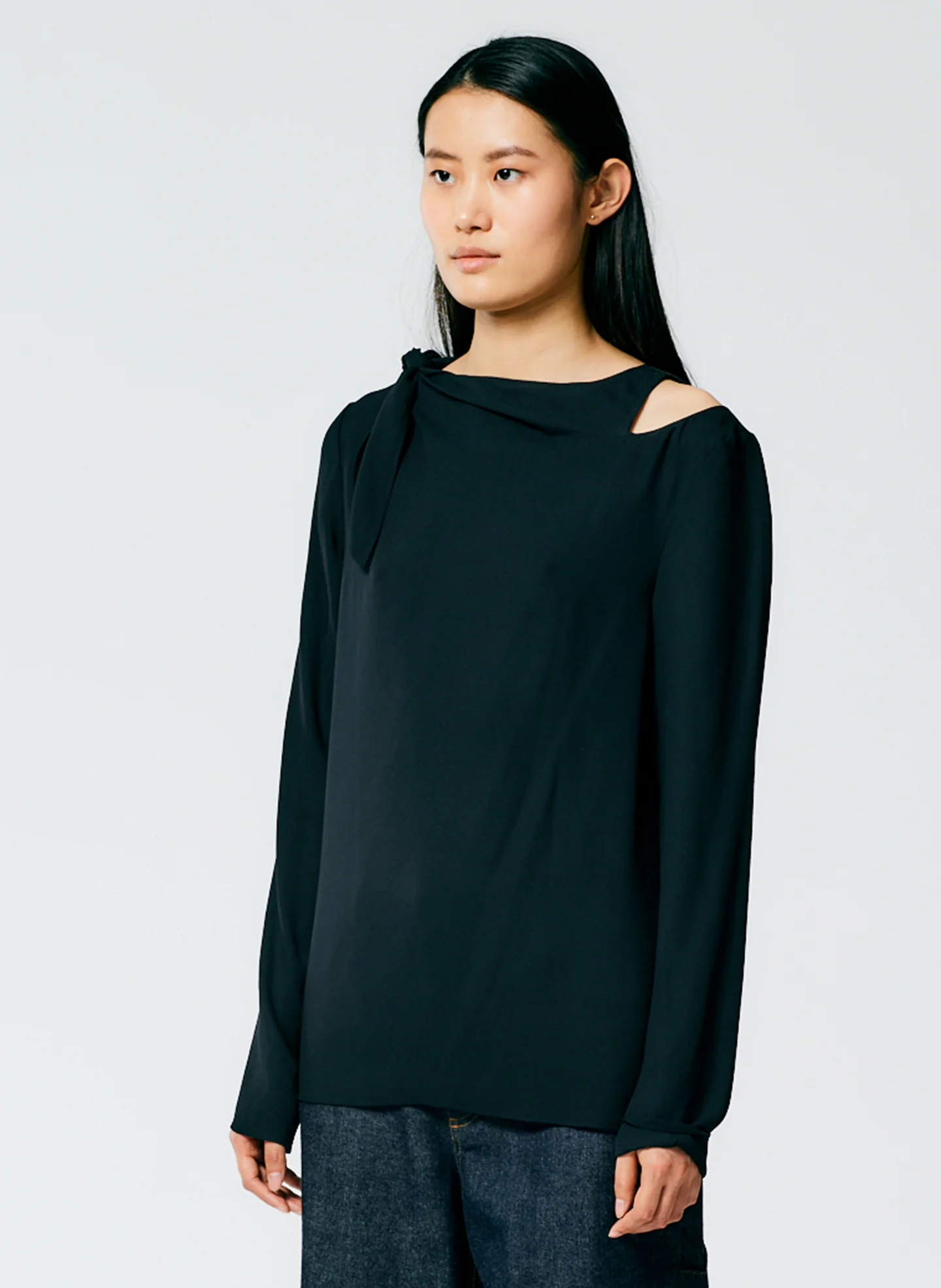 Feather Weight Eco Crepe Benedict Top - Image 2