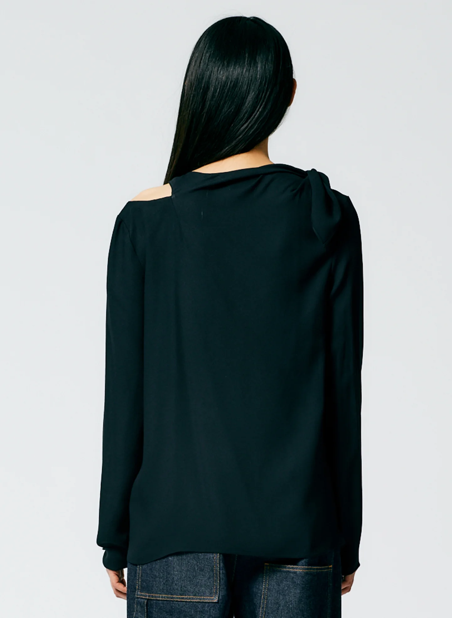 Feather Weight Eco Crepe Benedict Top - Image 3