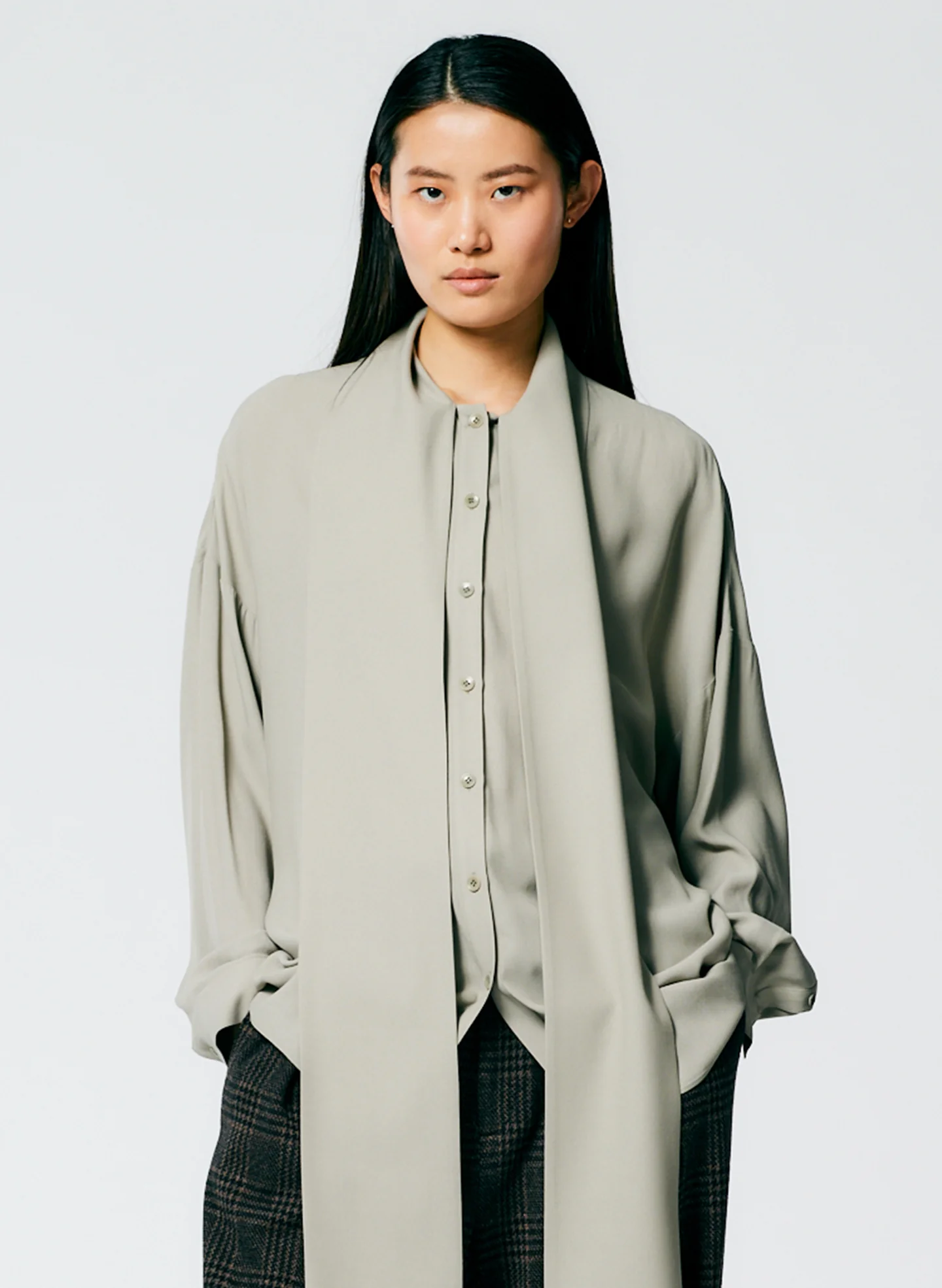 Feather Weight Eco Crepe Davenport Sculpted Shirt - Image 3