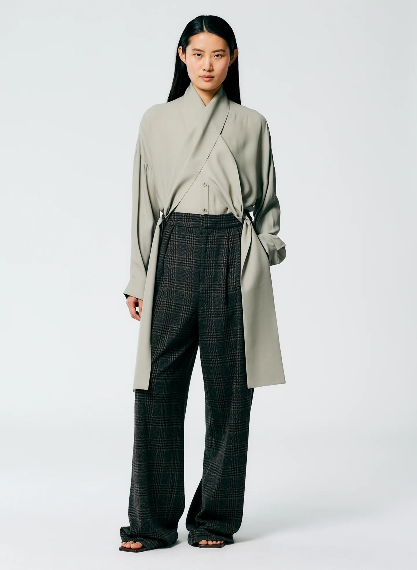Feather Weight Eco Crepe Davenport Sculpted Shirt - Image 6