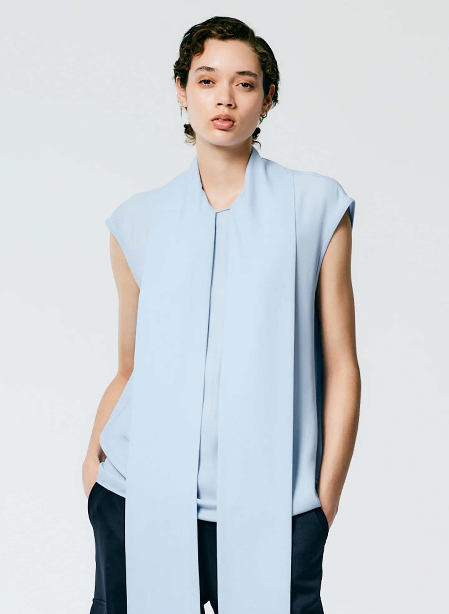 Feather Weight Eco Crepe Sleeveless Davenport Sculpted Shirt - Image 2