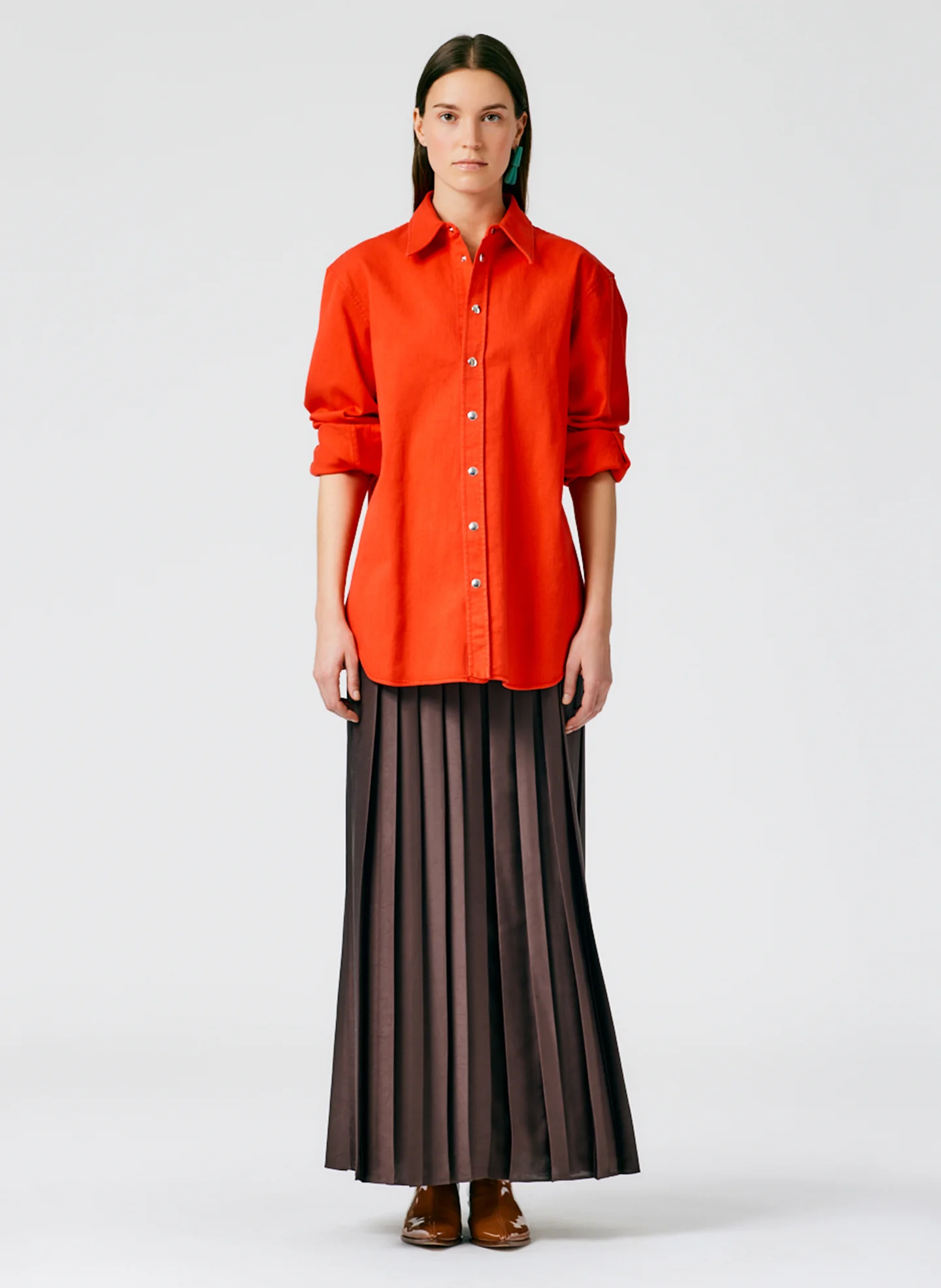 Feather Weight Pleated Pull On Maxi Skirt - Image 2