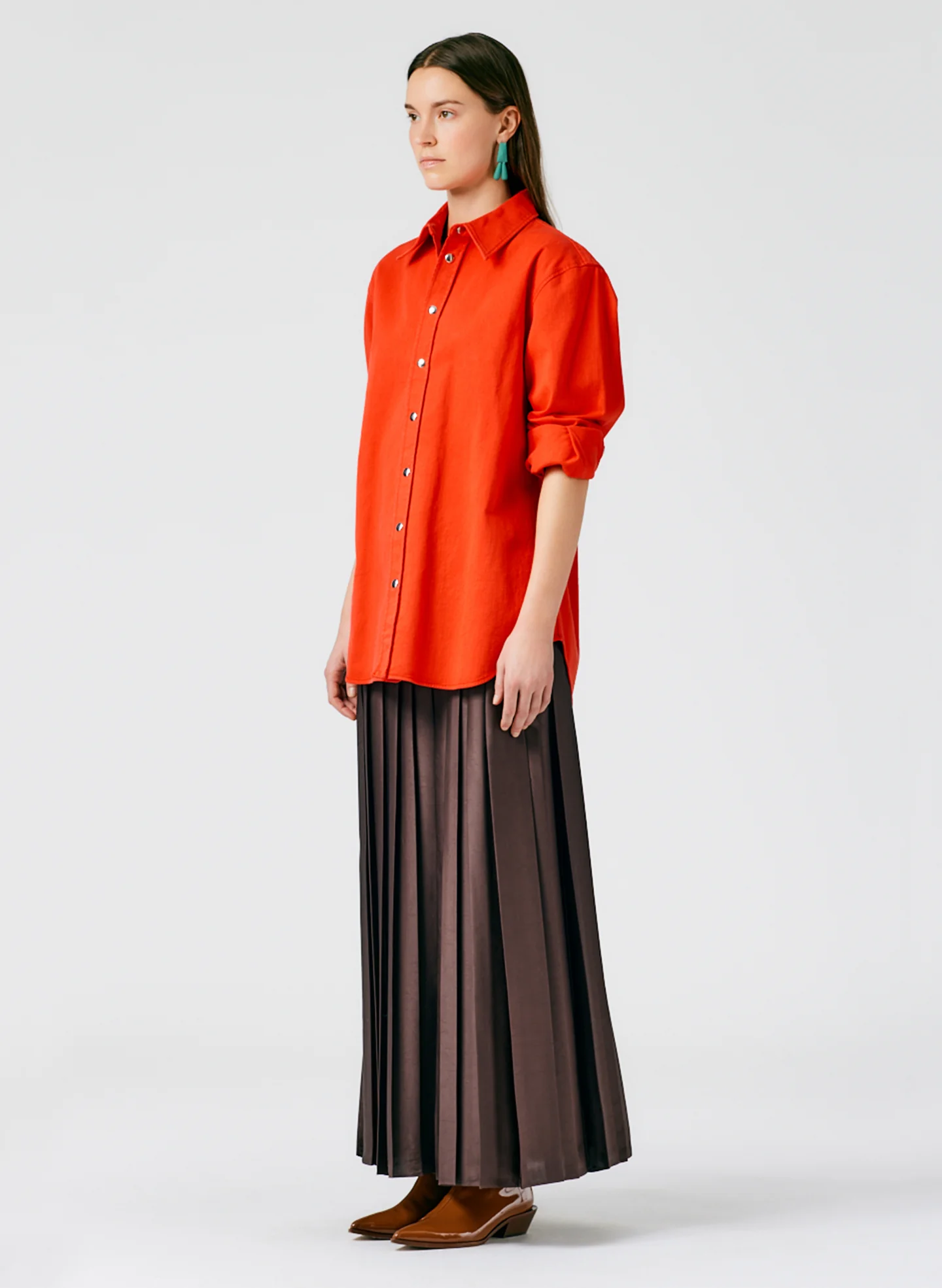 Feather Weight Pleated Pull On Maxi Skirt - Image 3