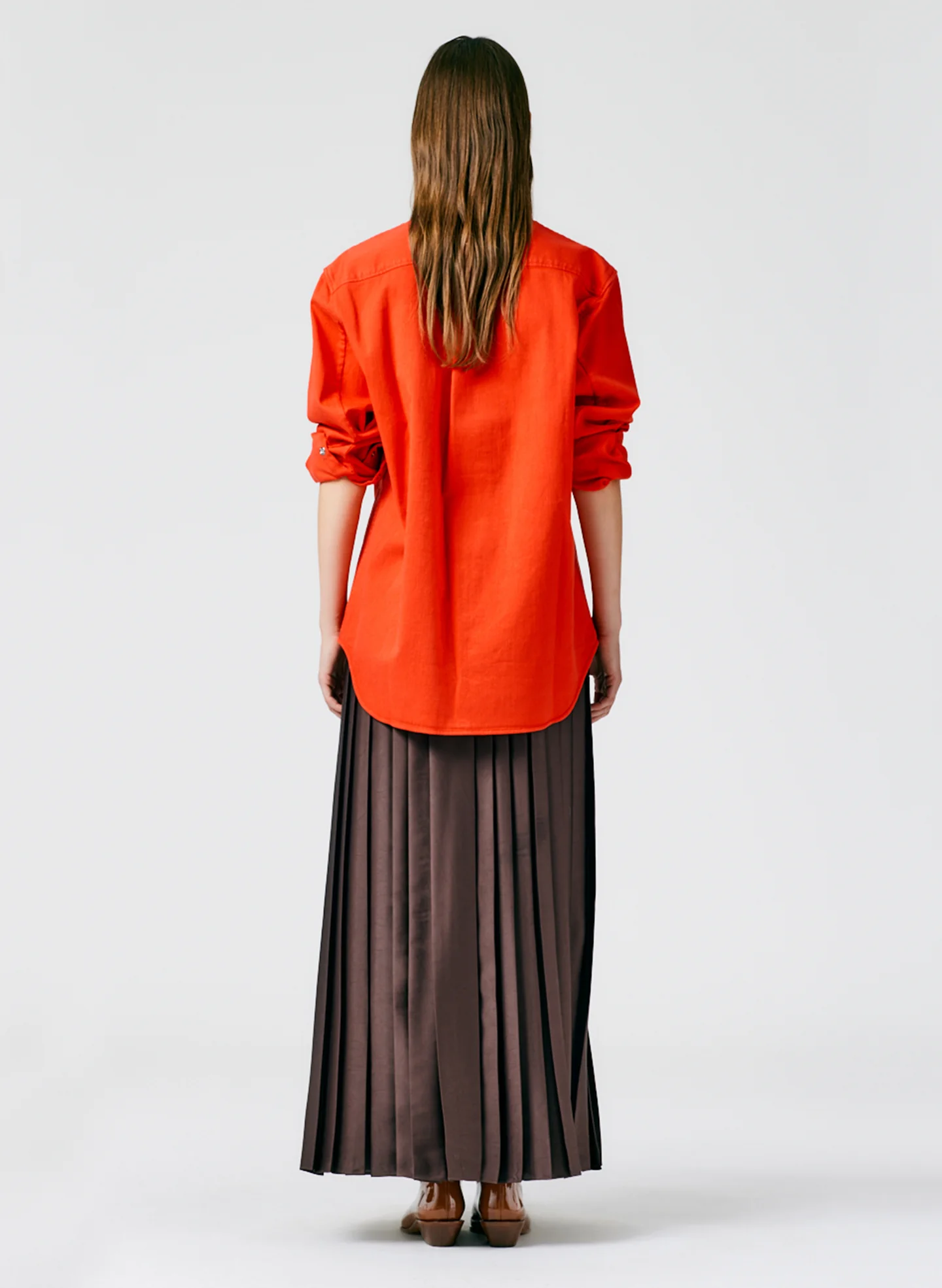 Feather Weight Pleated Pull On Maxi Skirt - Image 4