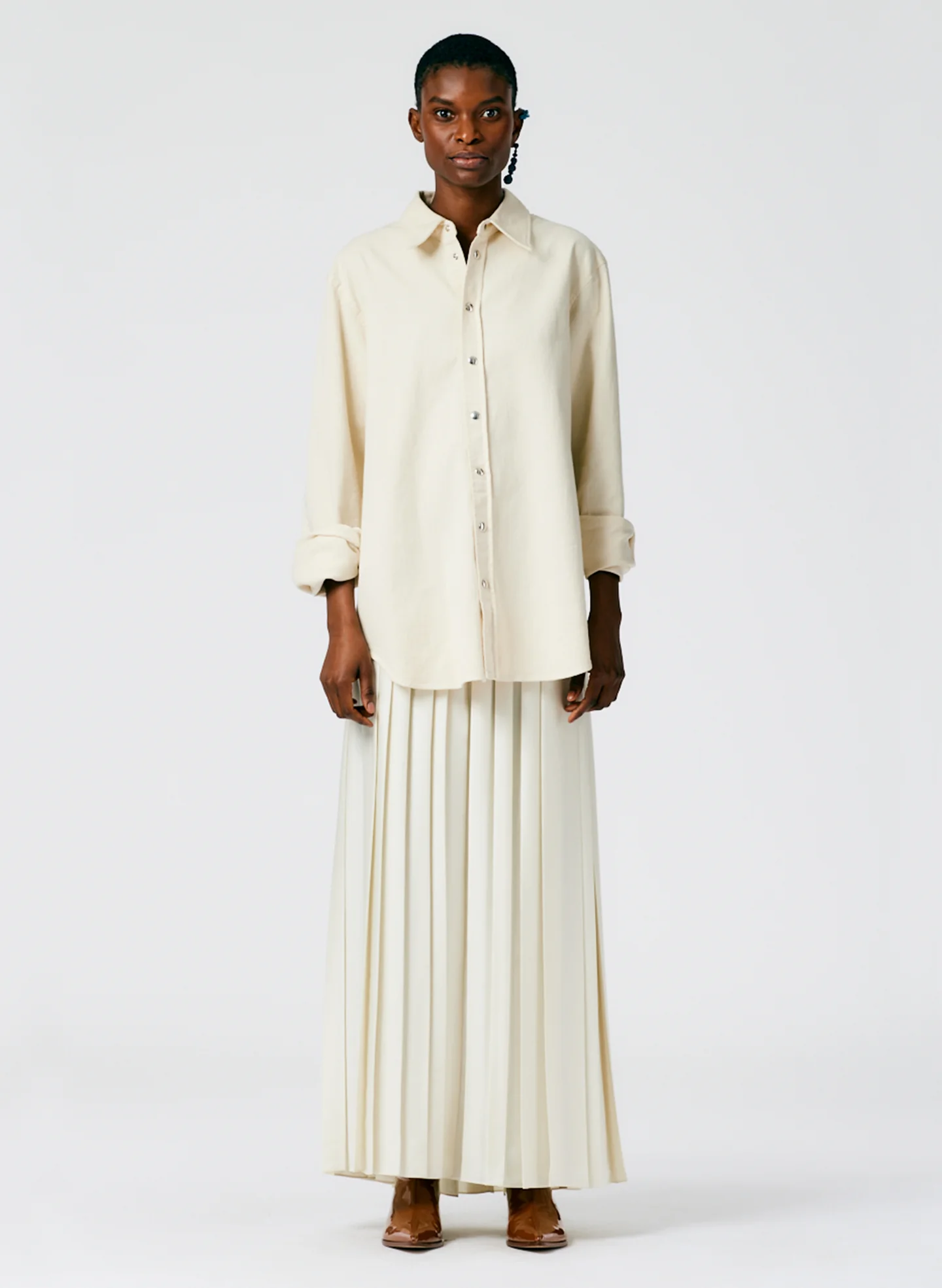 Feather Weight Pleated Pull On Maxi Skirt - Image 2