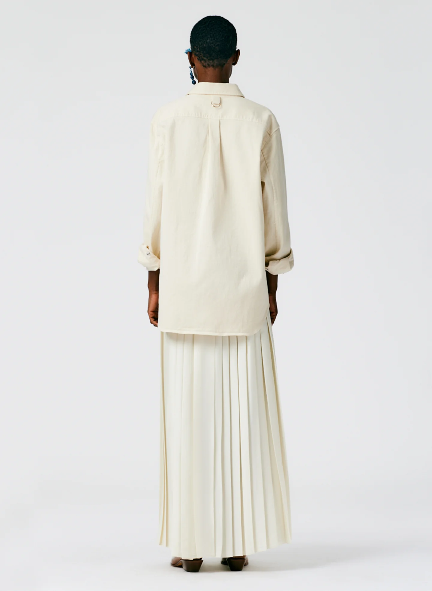 Feather Weight Pleated Pull On Maxi Skirt - Image 4