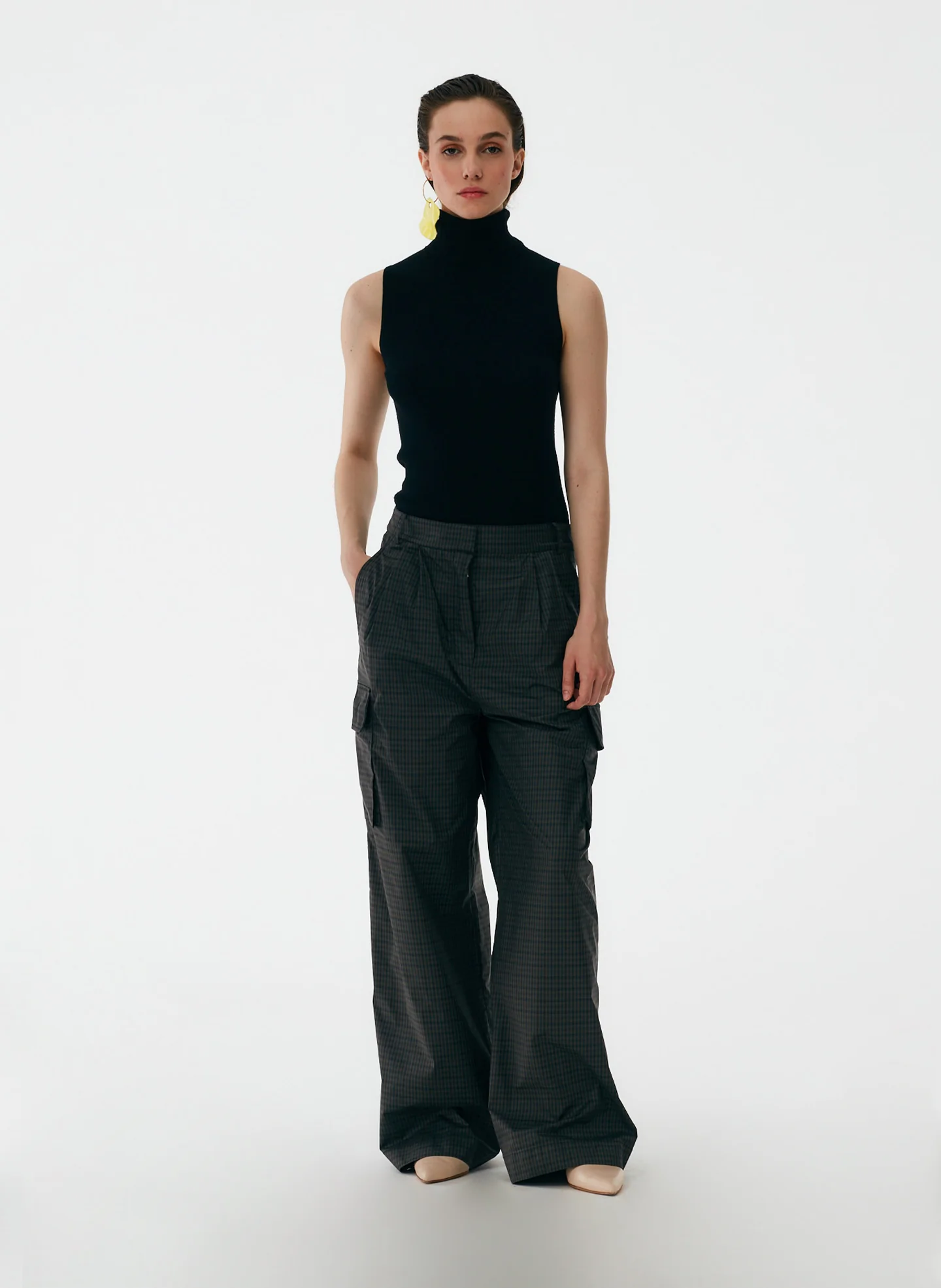 Feather Weight Ribbed Turtleneck Sweater Tank - Image 7