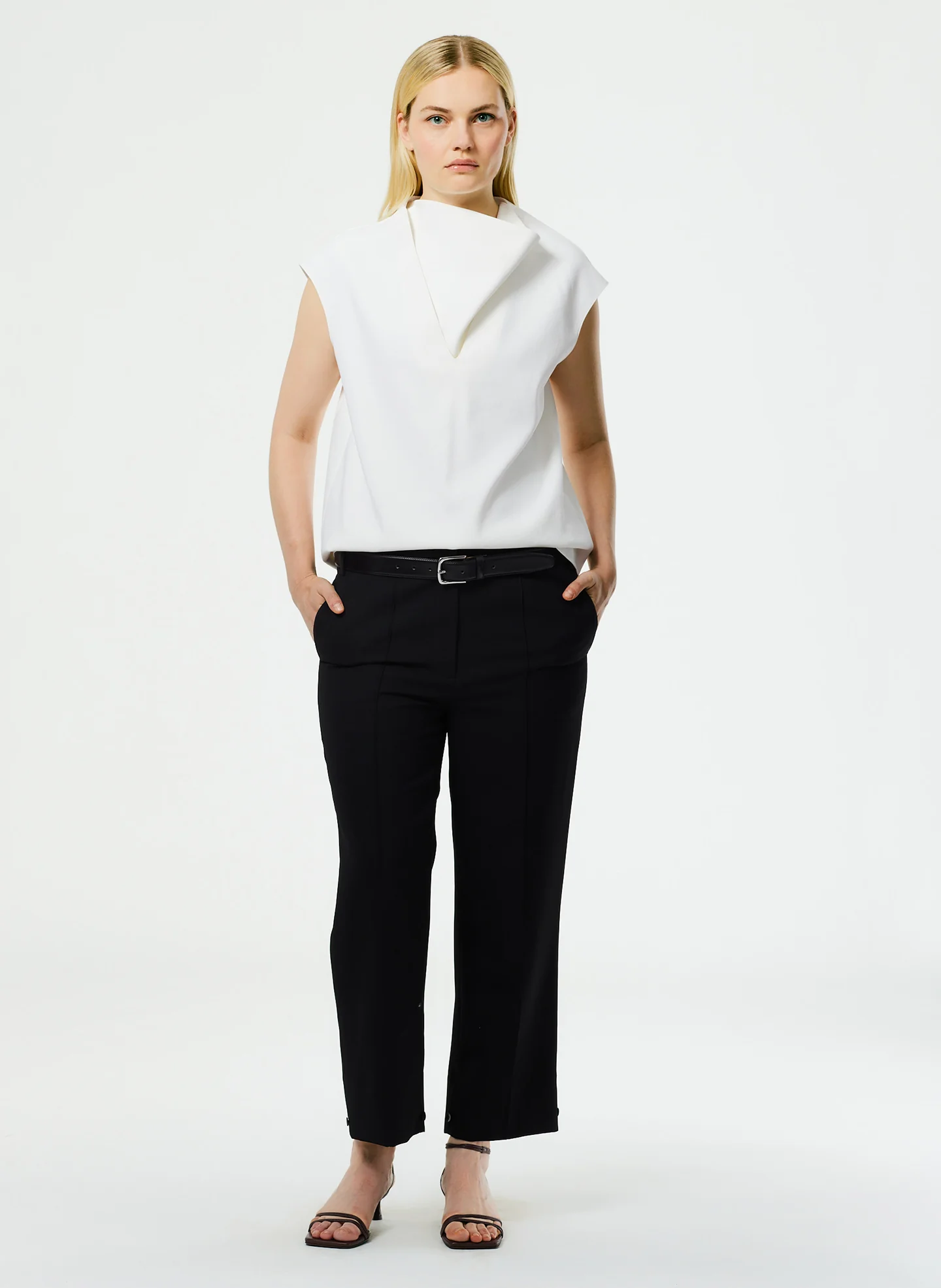 Grain De Poudre Cropped Pant