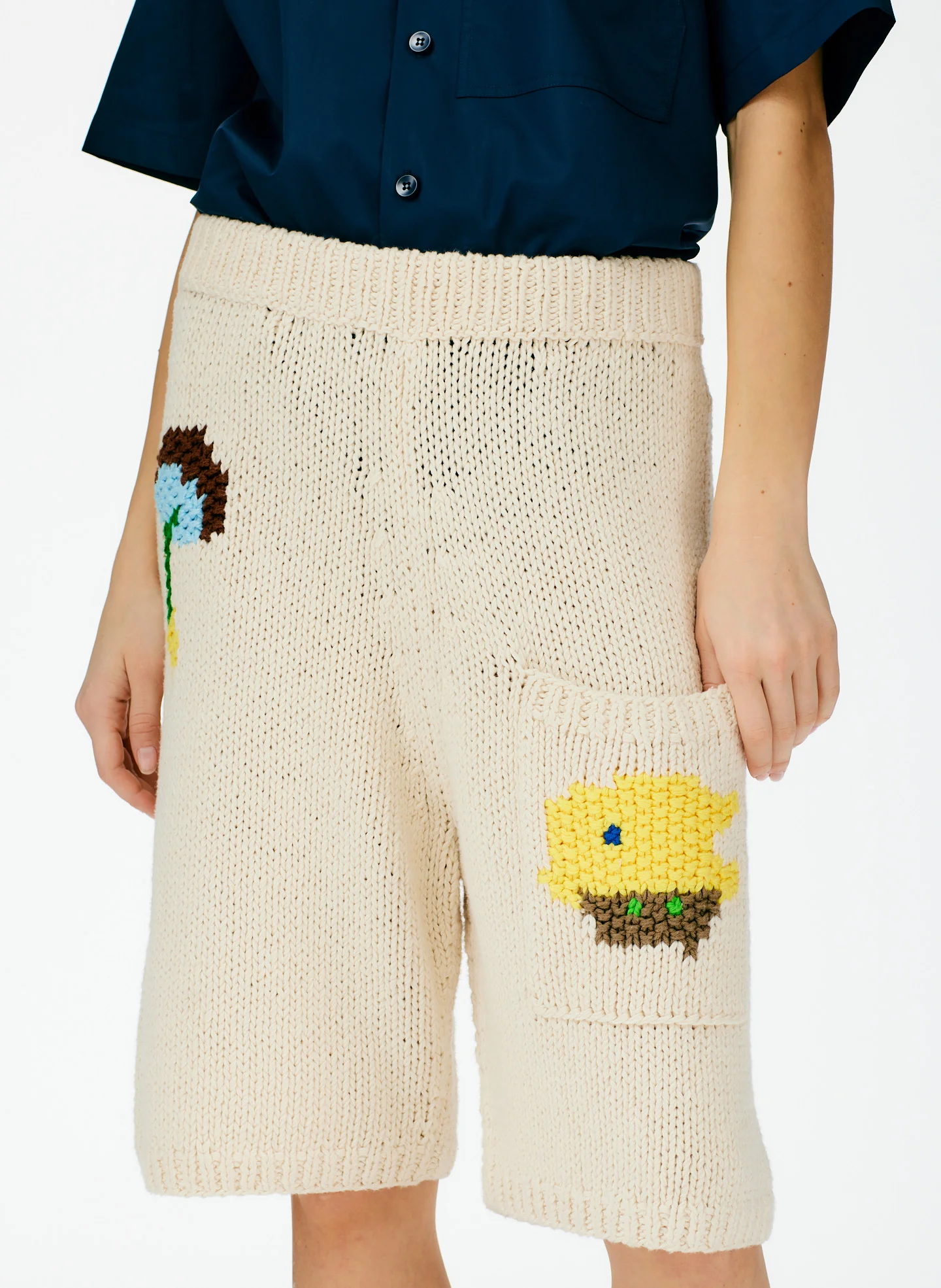 Handknit Intarsia Pull On Short - Image 6