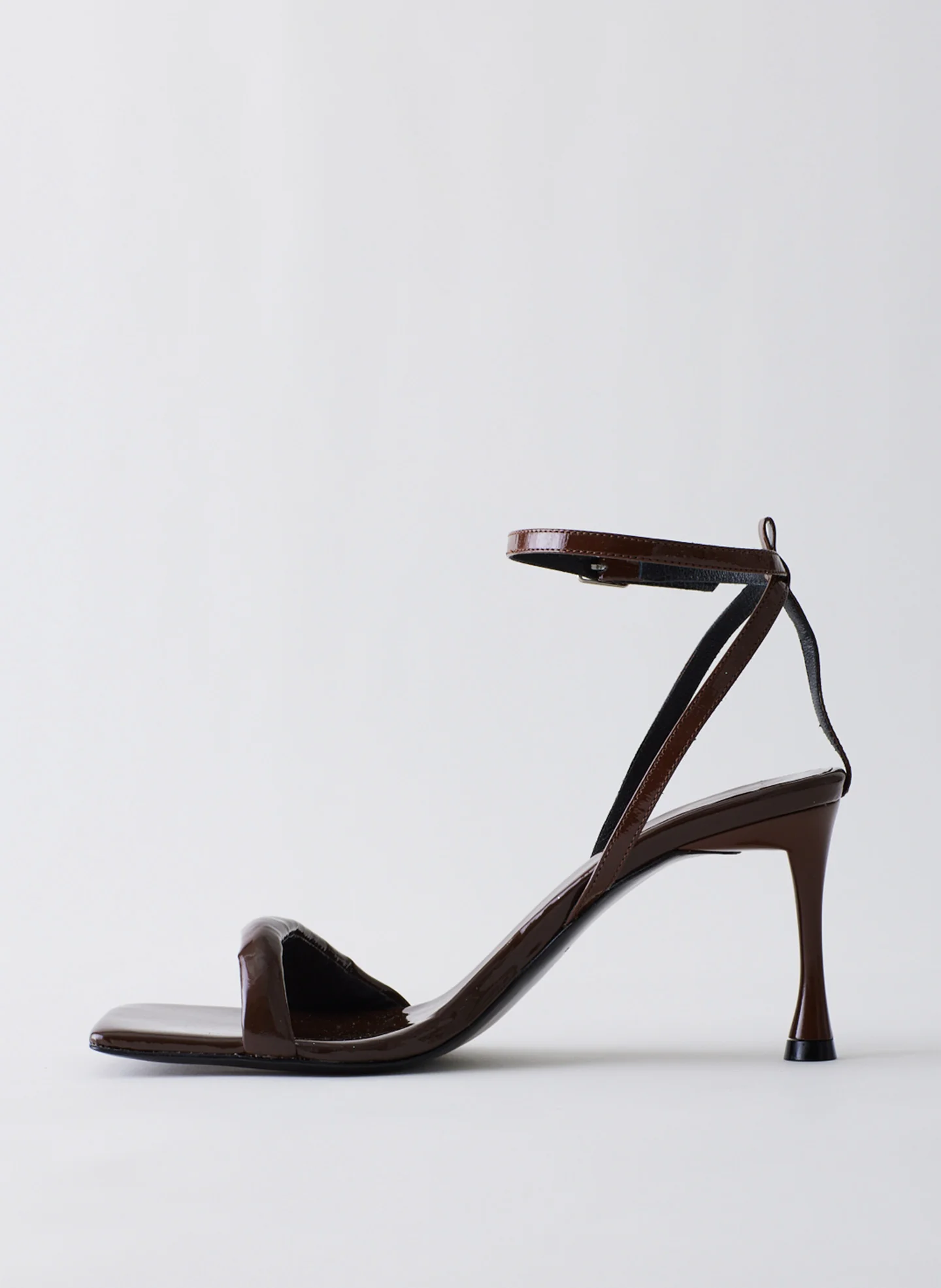 Patent Hugh Sandal - Image 2