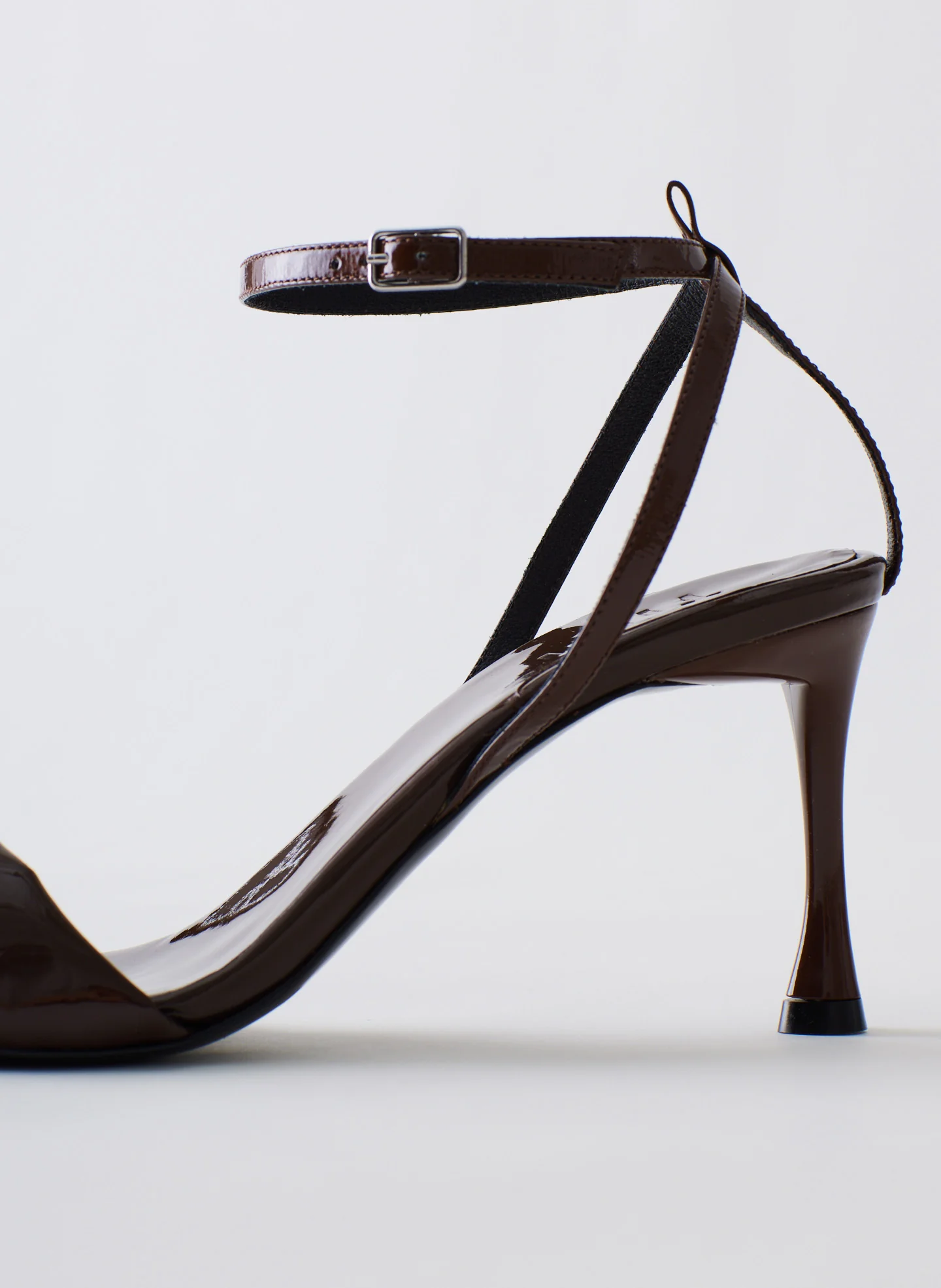 Patent Hugh Sandal - Image 6