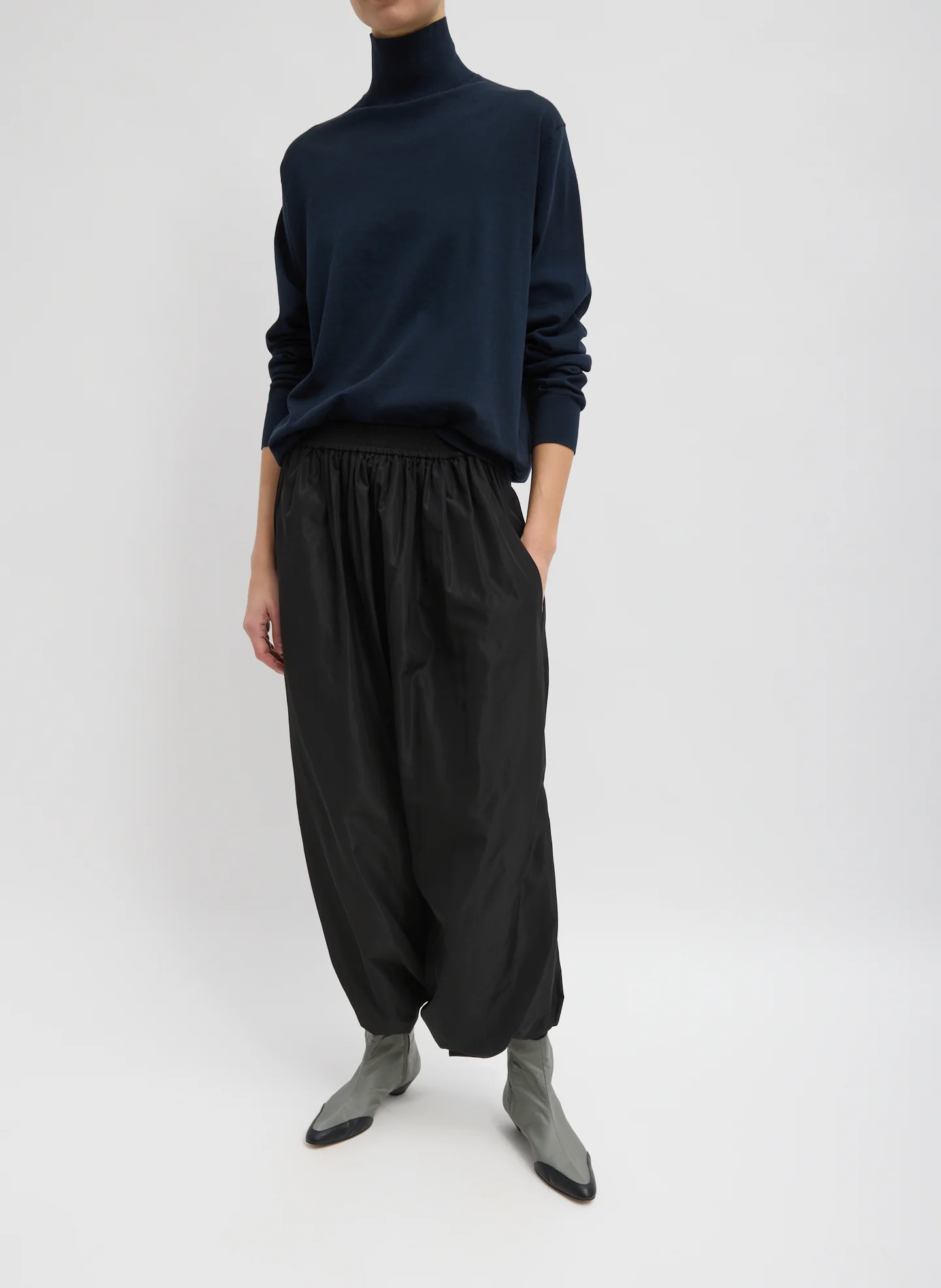 Italian Sporty Nylon Pleated Jalouise Skirt - Image 4