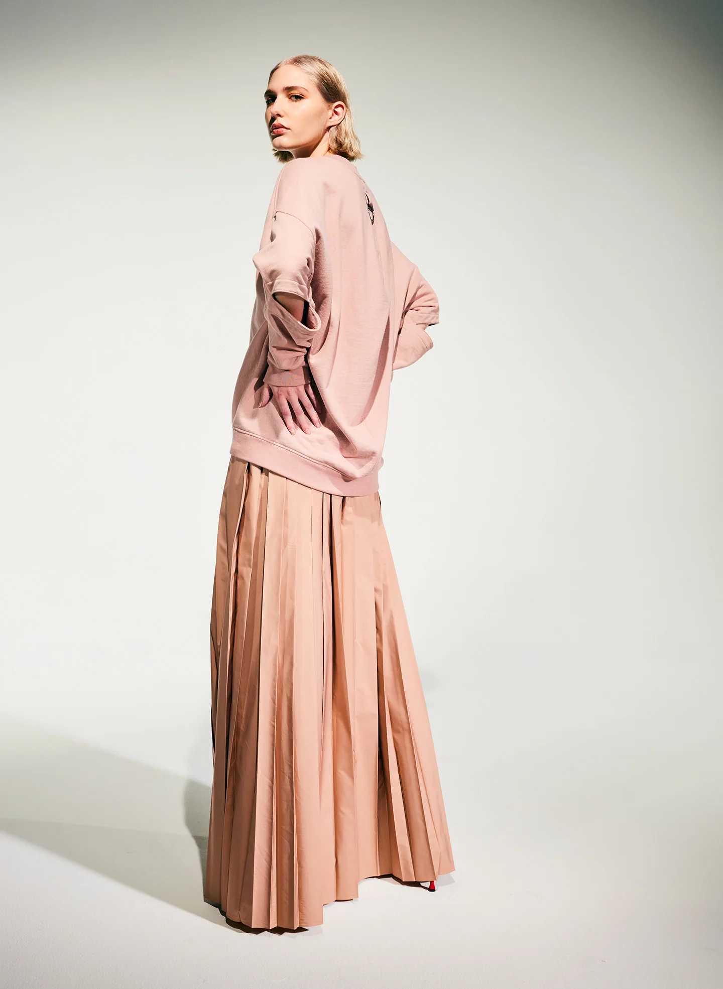 Italian Sporty Nylon Pleated Pull On Maxi Skirt - Image 5