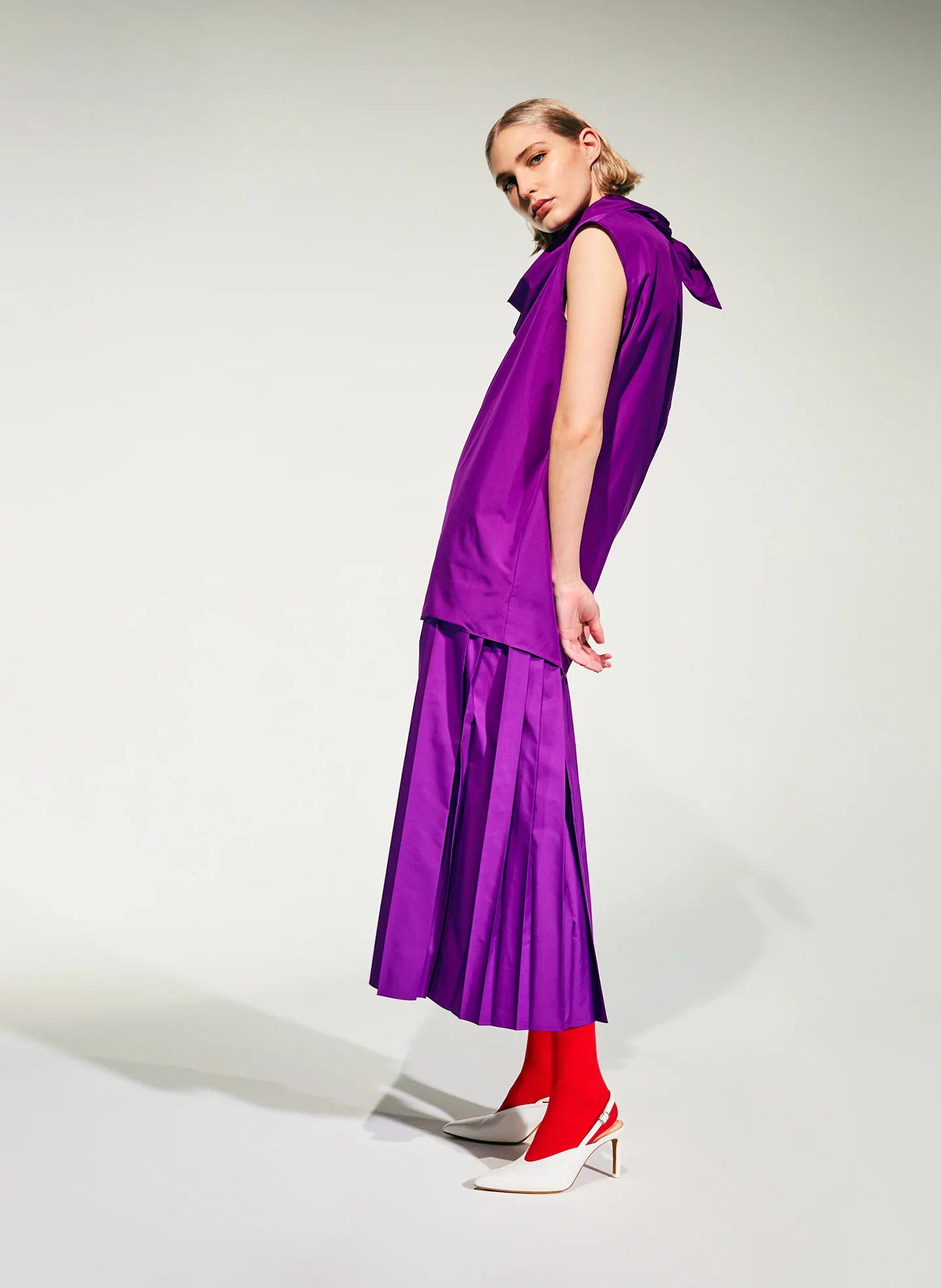 Italian Sporty Nylon Sleeveless Cocoon Top - Image 7