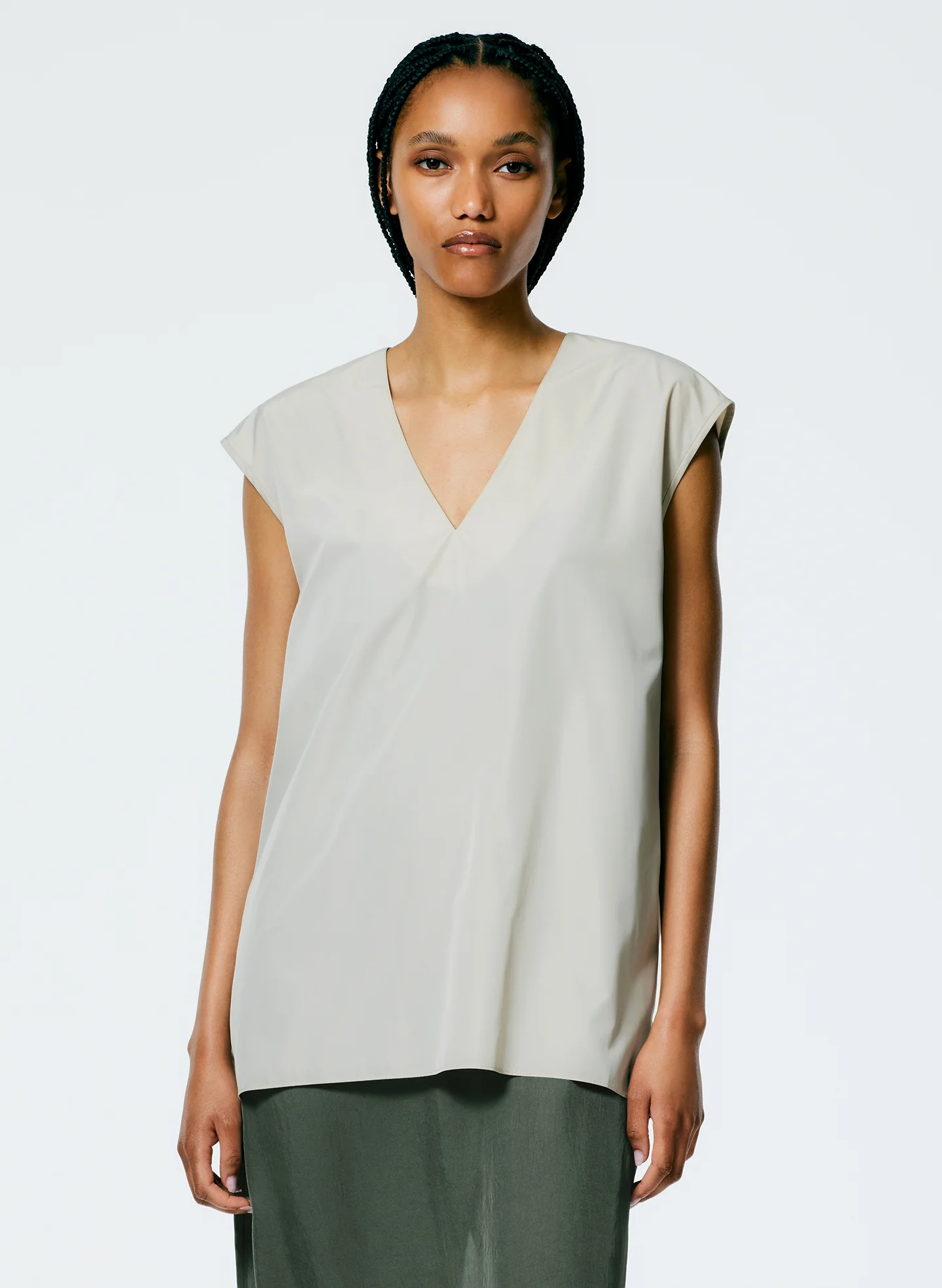 Italian Sporty Nylon Sleeveless V-Neck Top