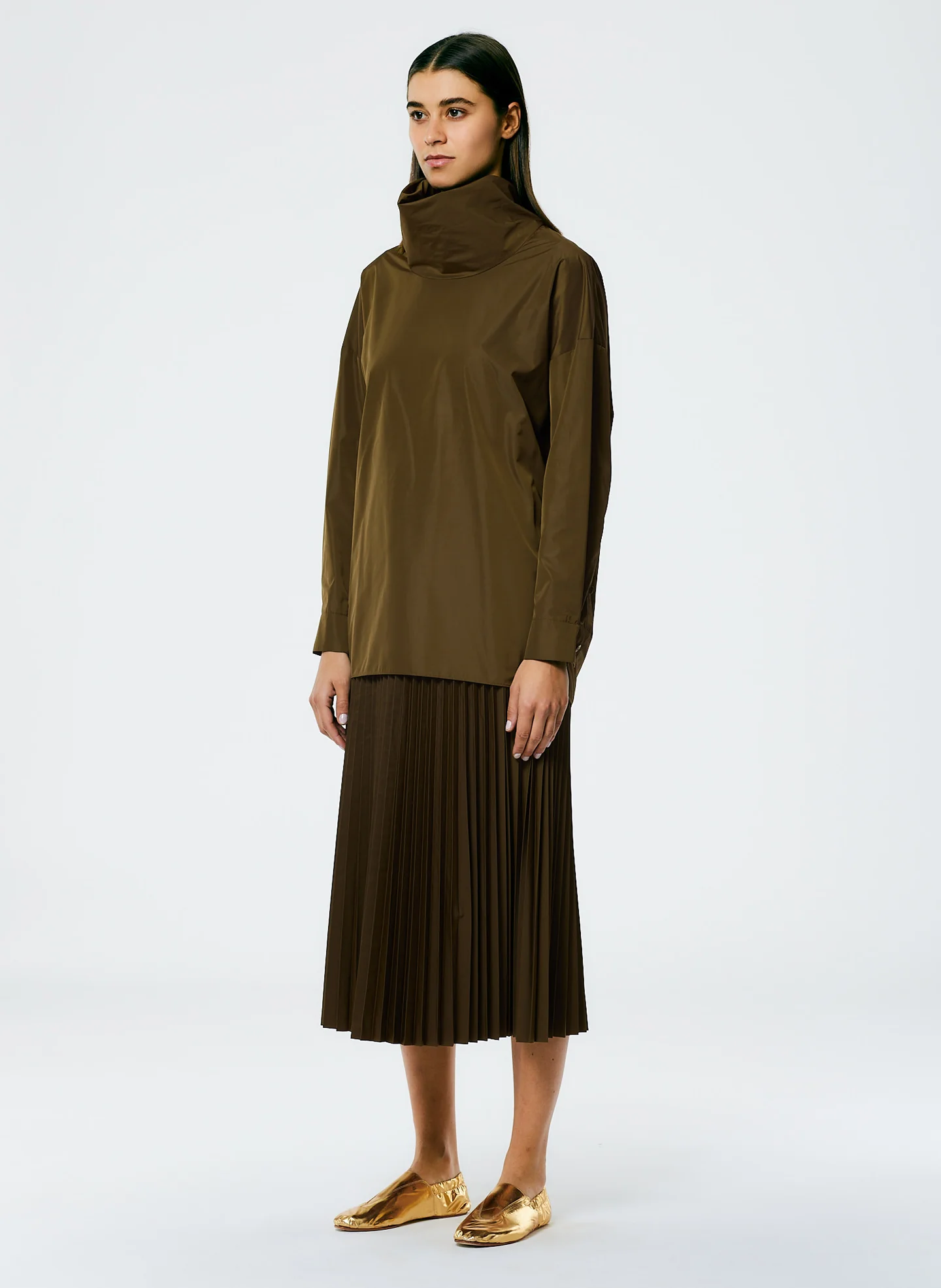 Italian Sporty Nylon Sunray Pleated Pull On Skirt - Image 2