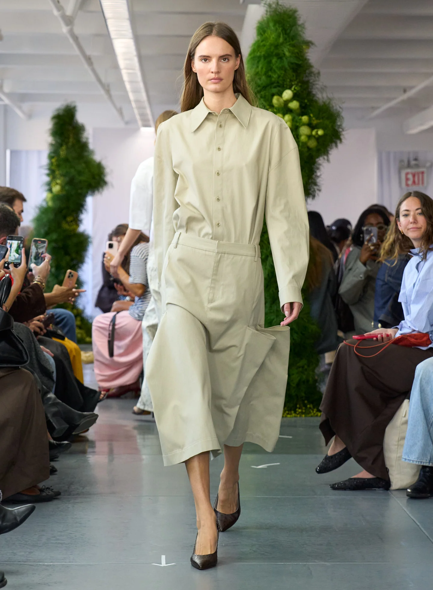 Luxe Spring Twill Hinged Shirt - Image 2